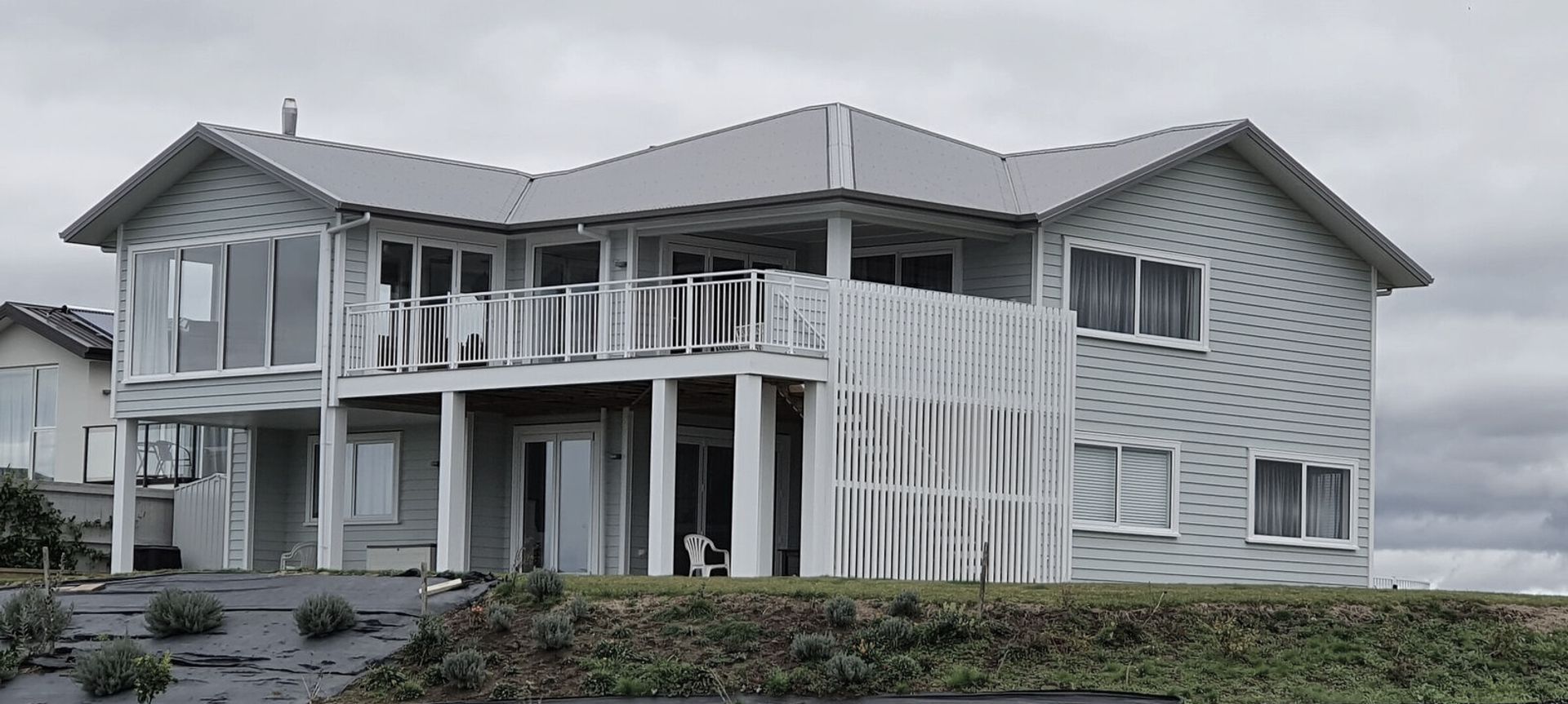 Omokoroa House banner