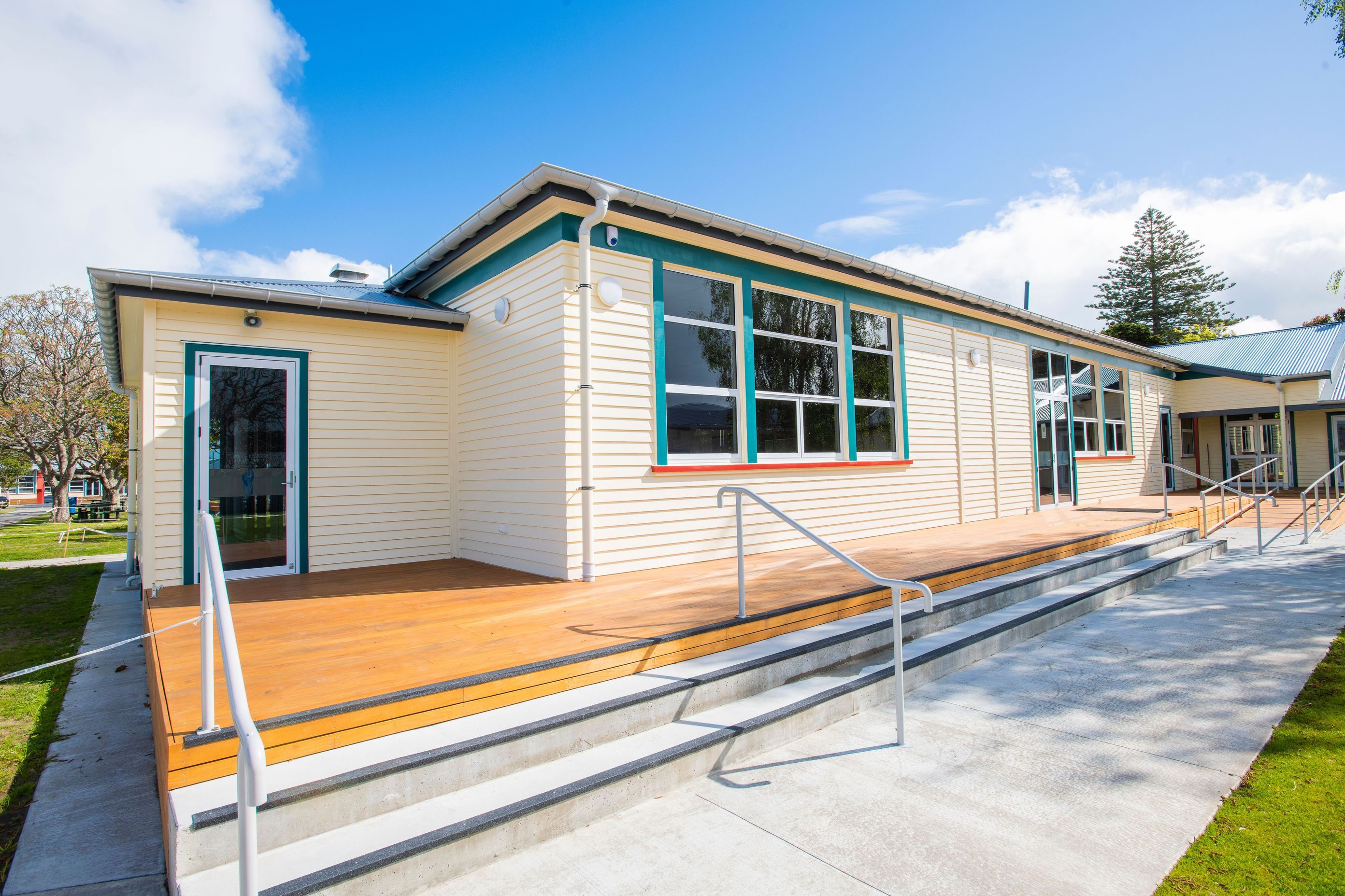 Tolaga School
