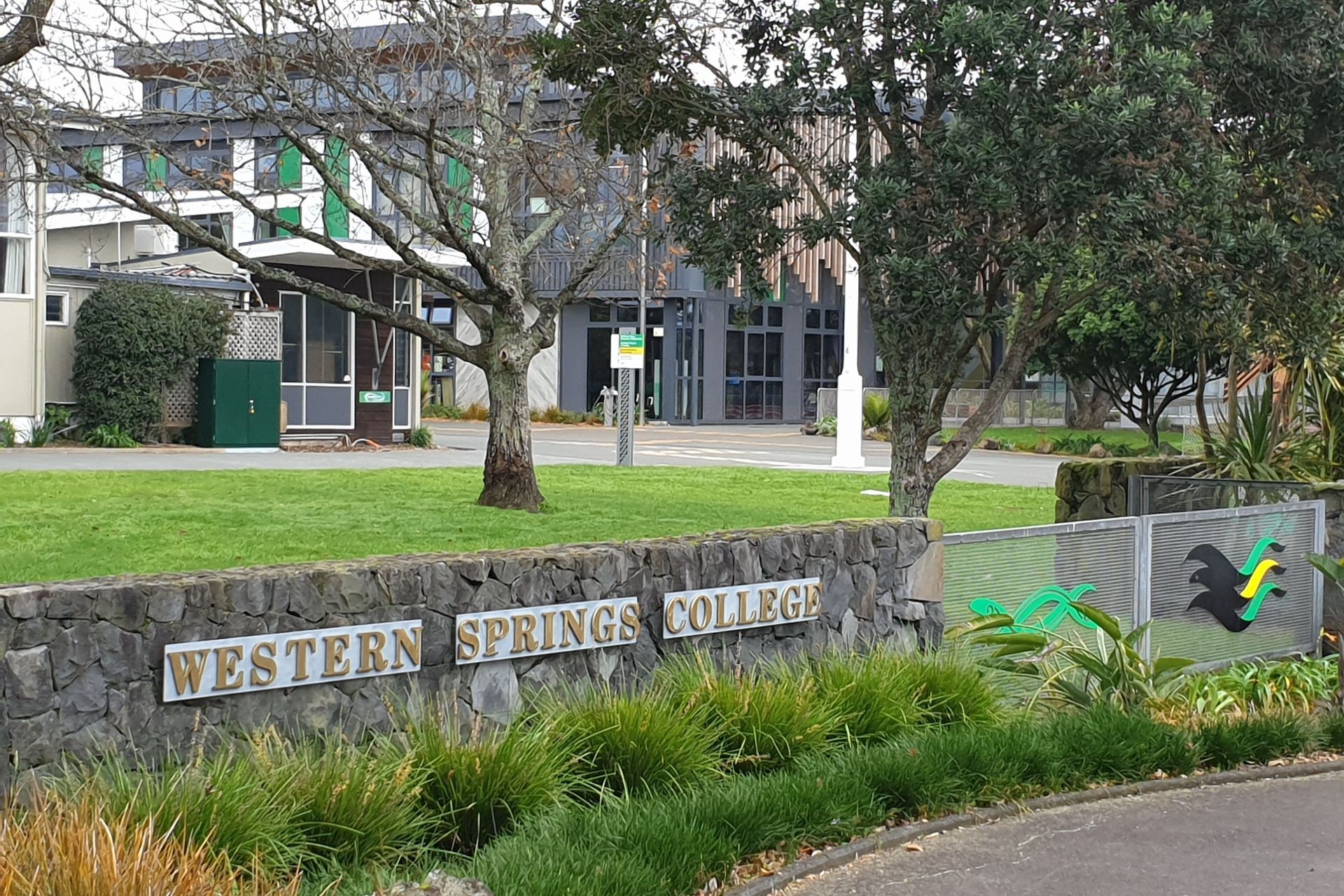 Western Springs College