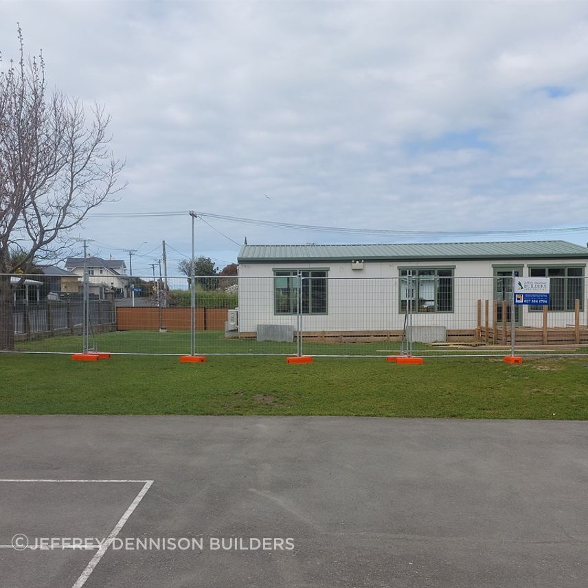 22-Fenwick-Primary-School-Oamaru-Security-fencing-put-up-in-the-main-area-of-the-school-to-protect-the-public-and-staff-during-the-demolition-process-JDBuilders.jpg