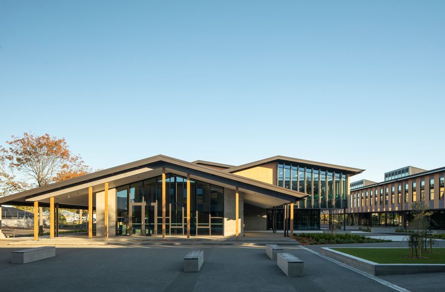 Te Aratai College