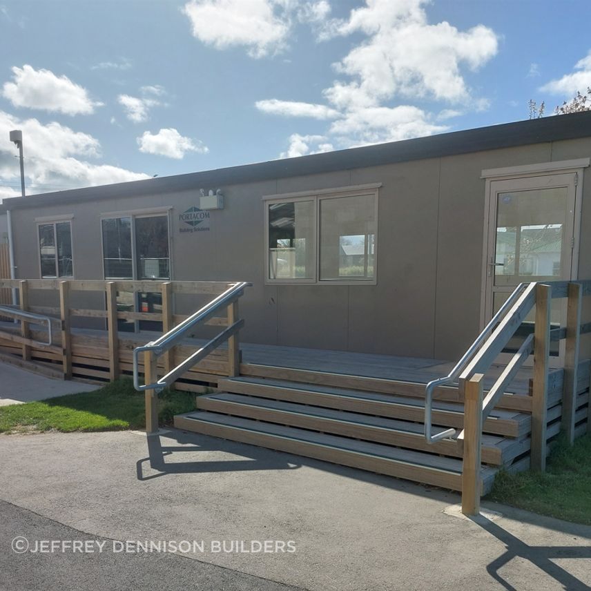 8-Fenwick-Primary-School-Oamaru-Close-up-of-the-stairs-to-the-decking-JDBuilders.jpg