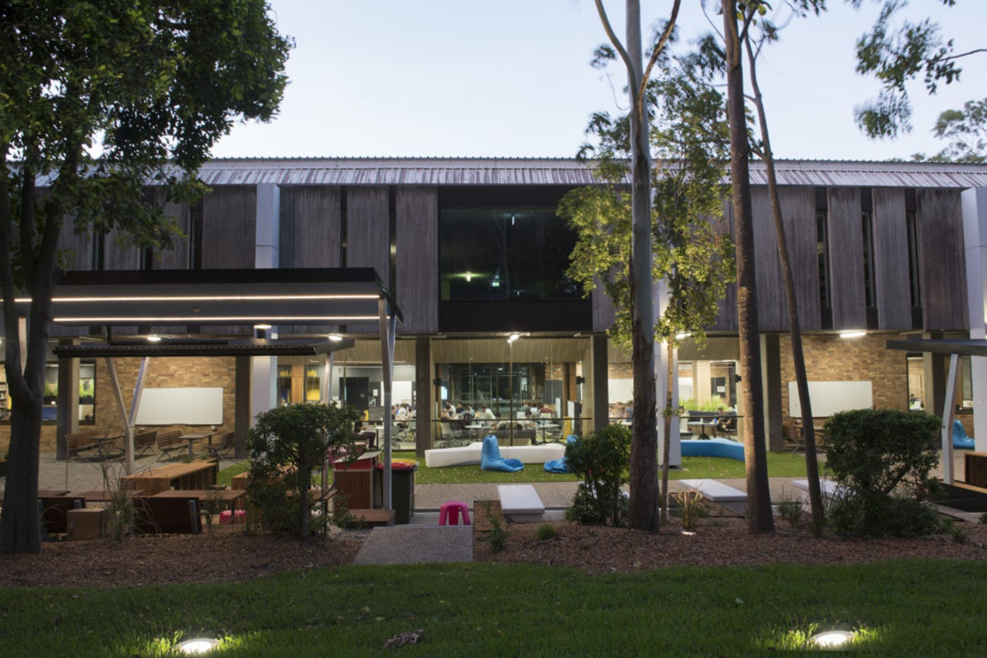 Auchmuty Outdoor Learning Lounge