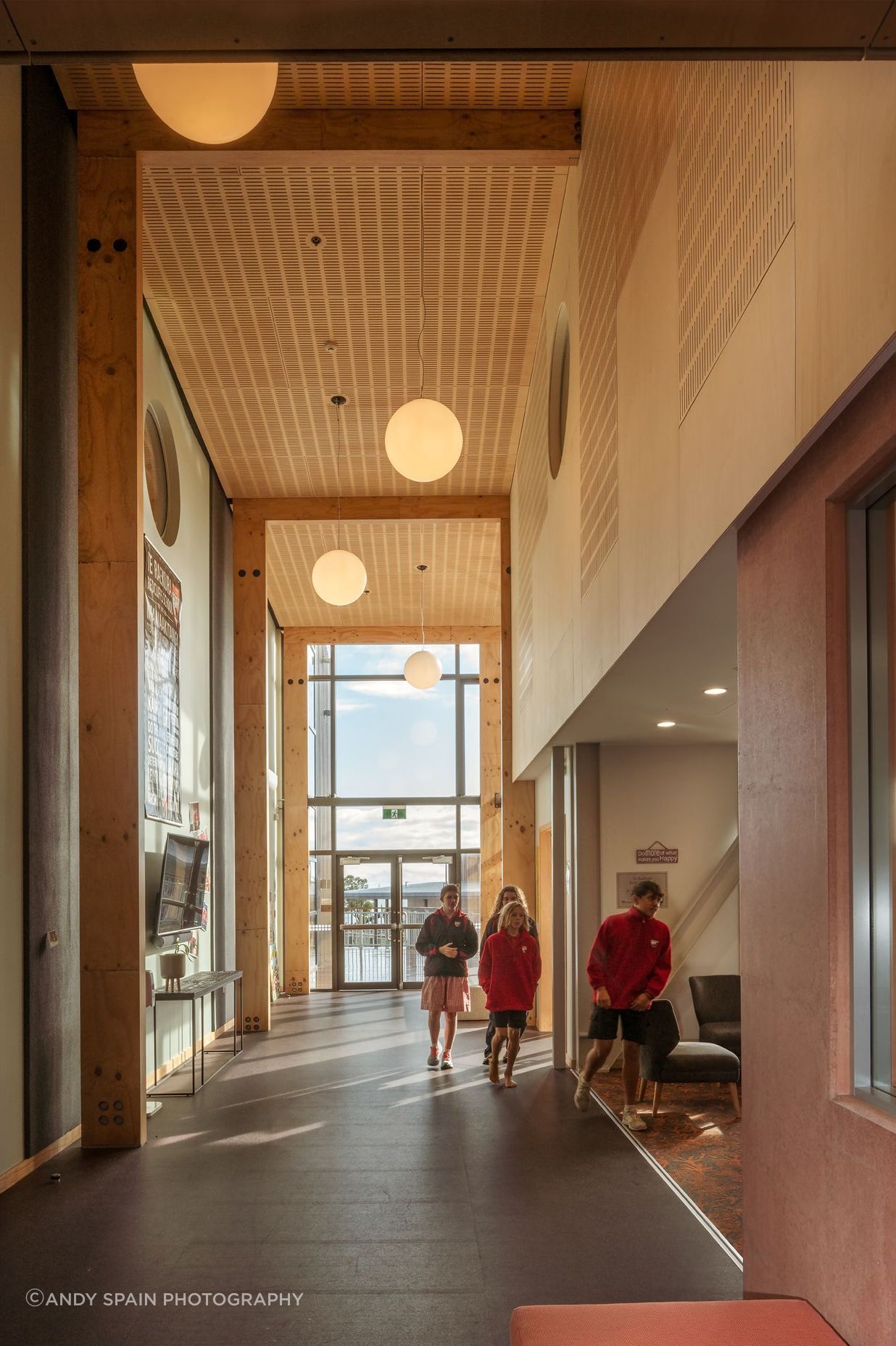 Sustainable materials such as Terra Lana wool insulation, Interface CarboNZero certified and NZ recyclable carpet tiles, phthalate-free Sphera vinyl and Autex products that carry the Declare label, were used where possible.