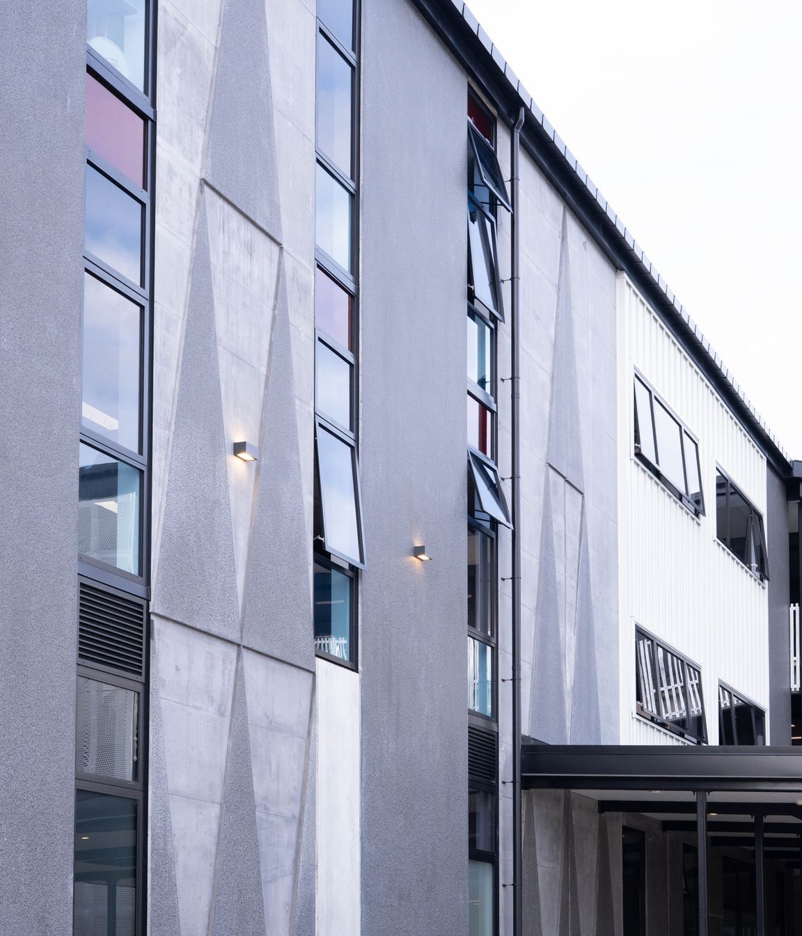 De-La-Salle-6.jpg