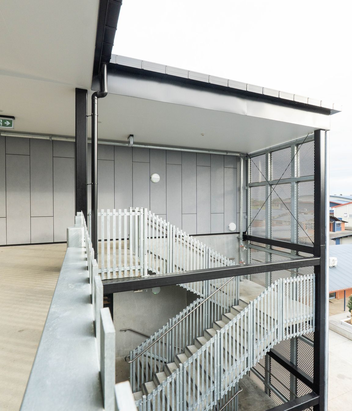 De-la-Salle-3.jpg