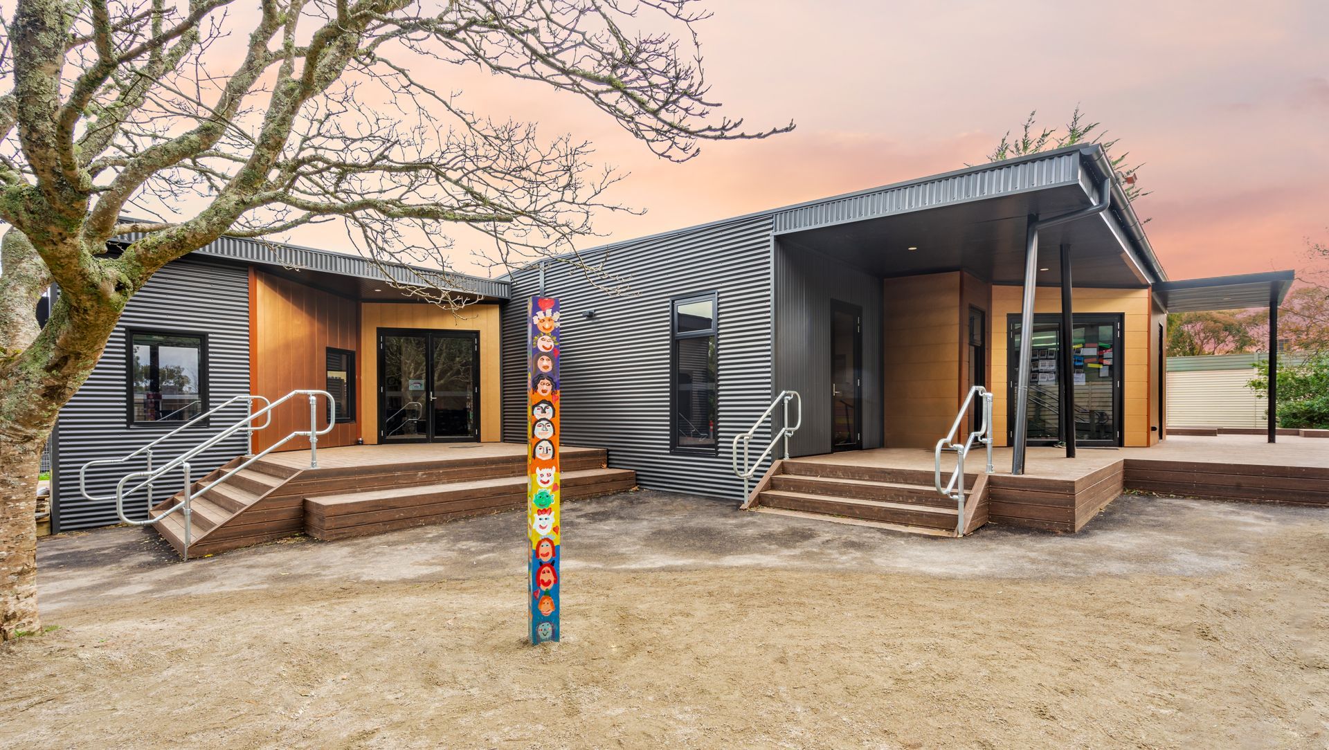 RED HILL CONSOLIDATED SCHOOL banner