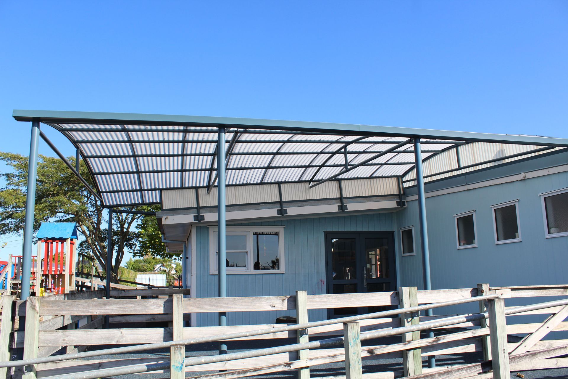 Archgola Hamilton North School