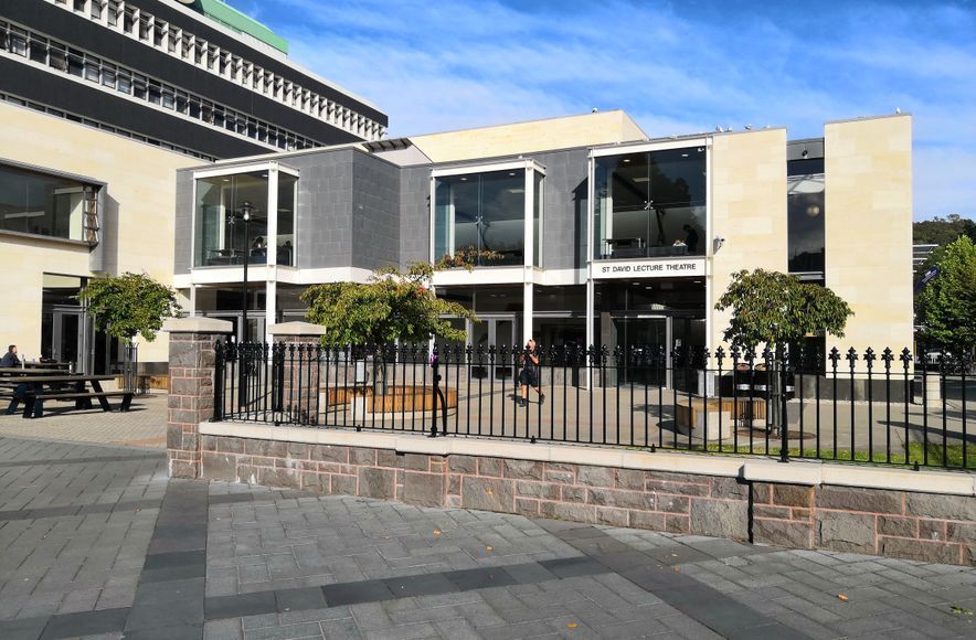 Otago University - Visitor's Centre & St David's Lecture Theatre