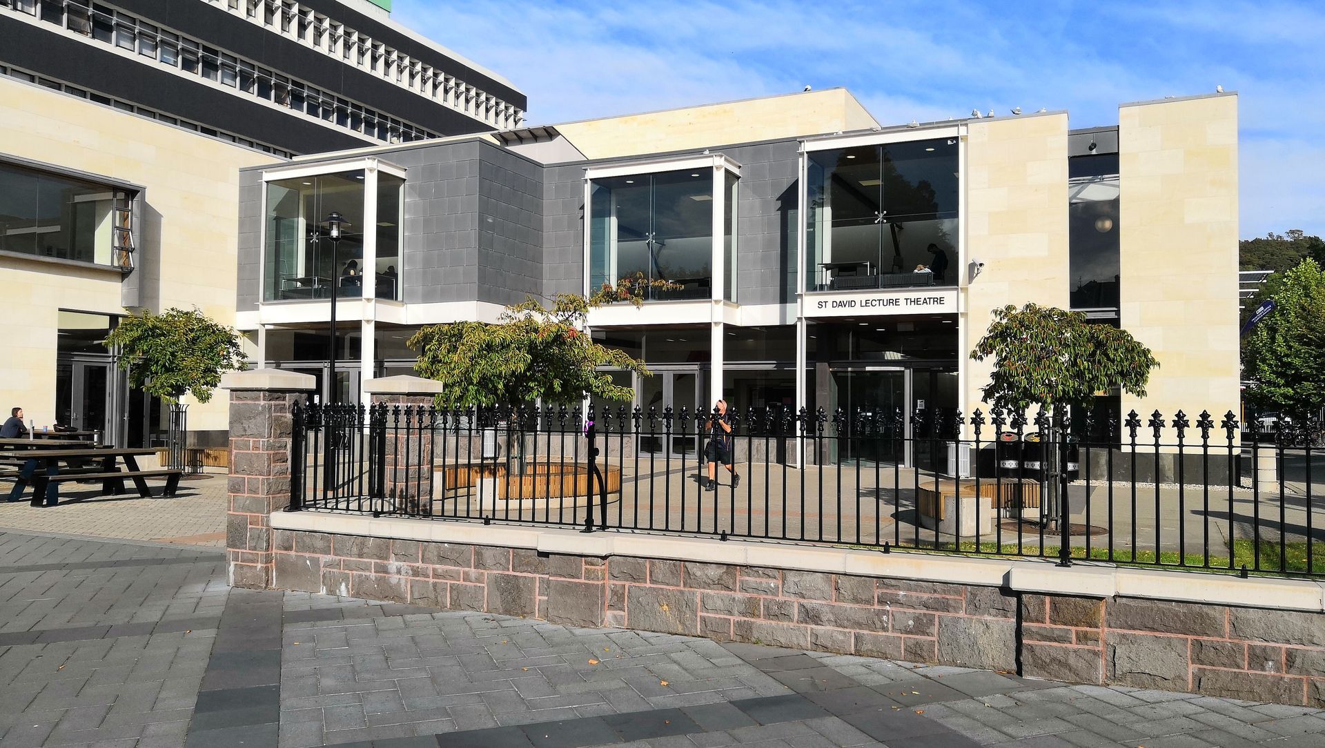 Otago University - Visitor's Centre & St David's Lecture Theatre banner