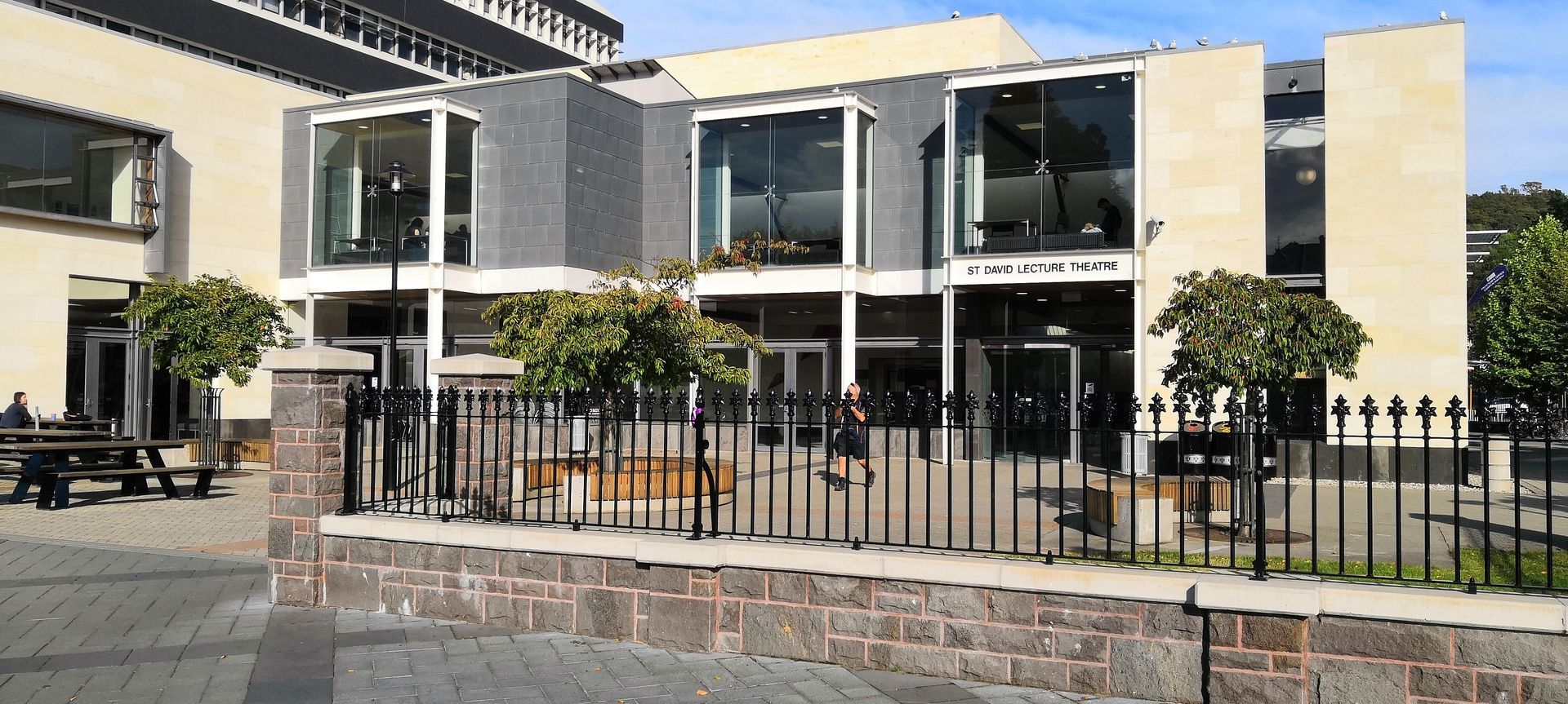 Otago University - Visitor's Centre & St David's Lecture Theatre banner