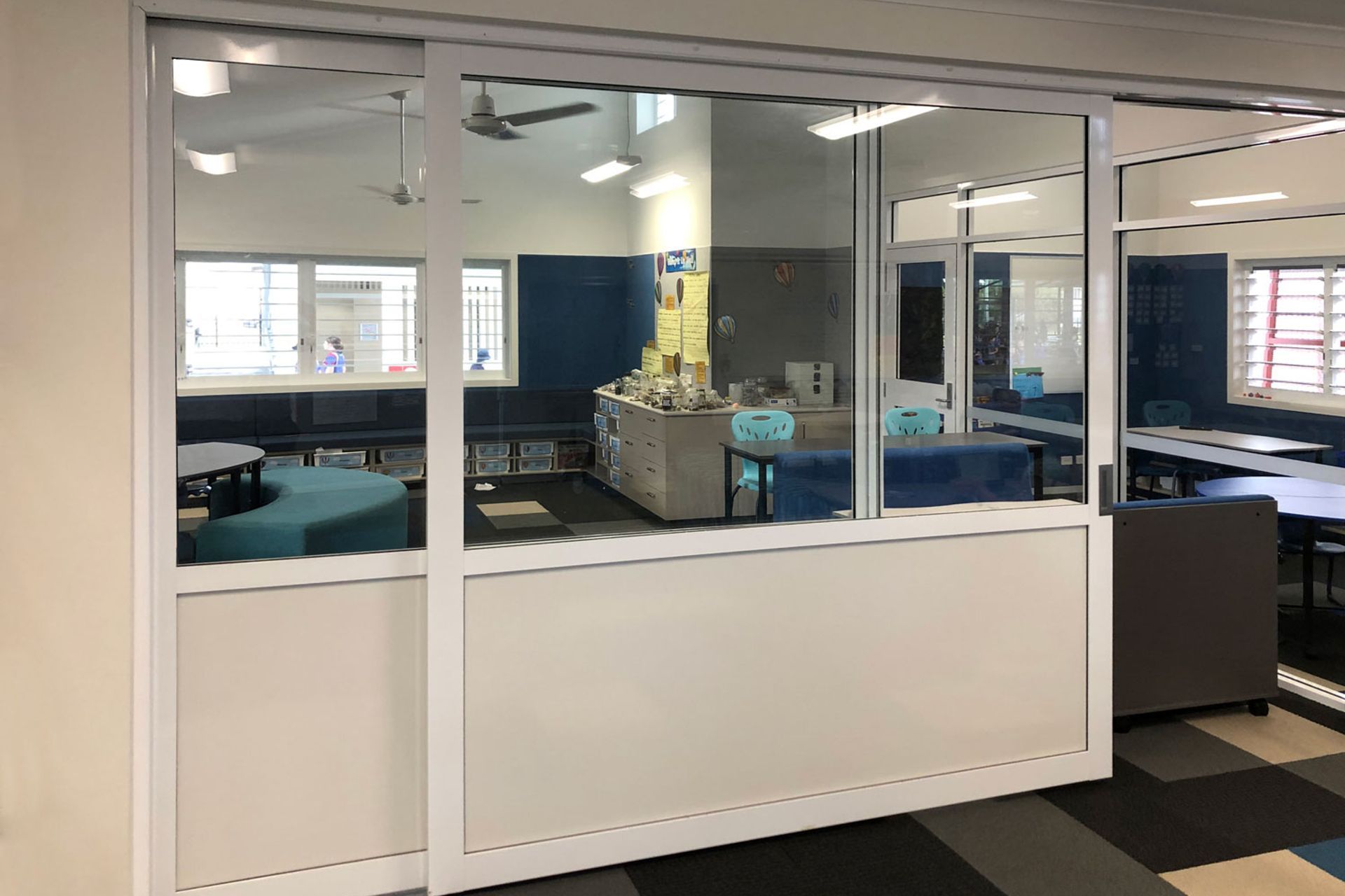 OvertakingDoors cavity slider, NewYorker door, CL400 Magnetic handle