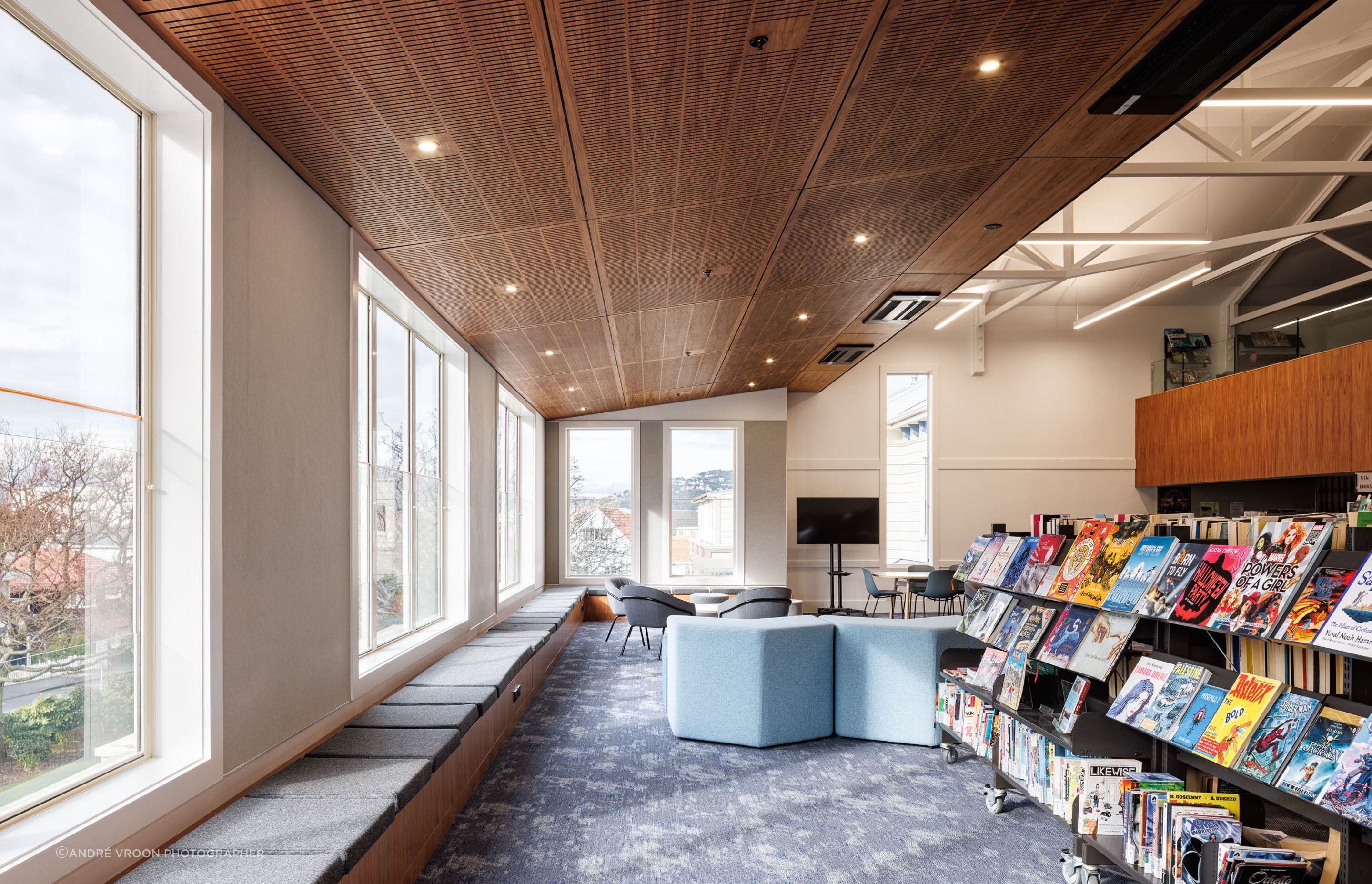 QMC-Library-low-res-001-v3.jpg