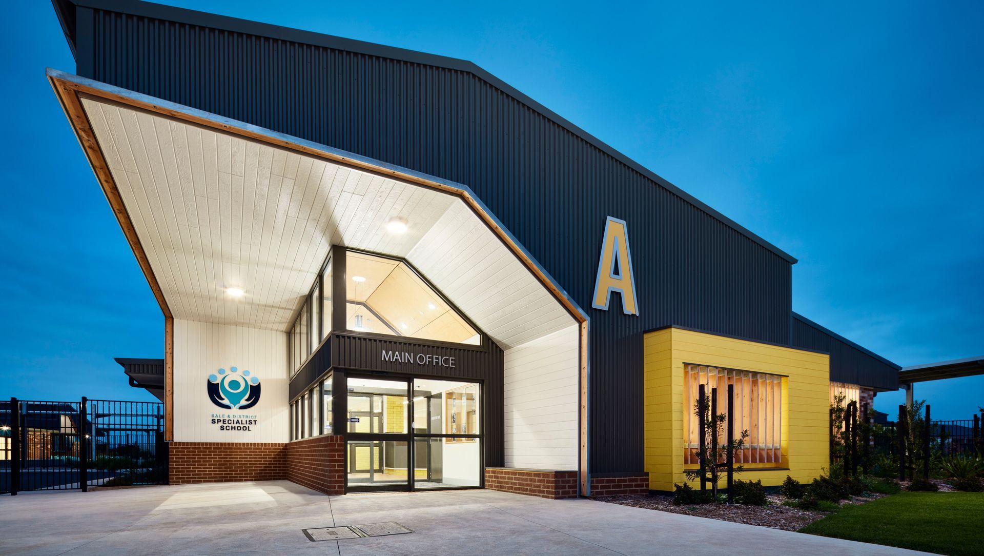 Sale Specialist School banner