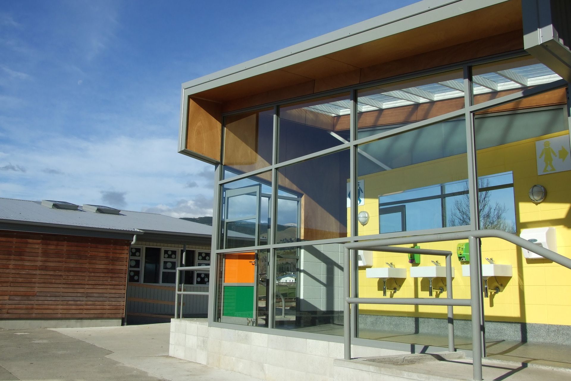 Waimea Intermediate Superloo