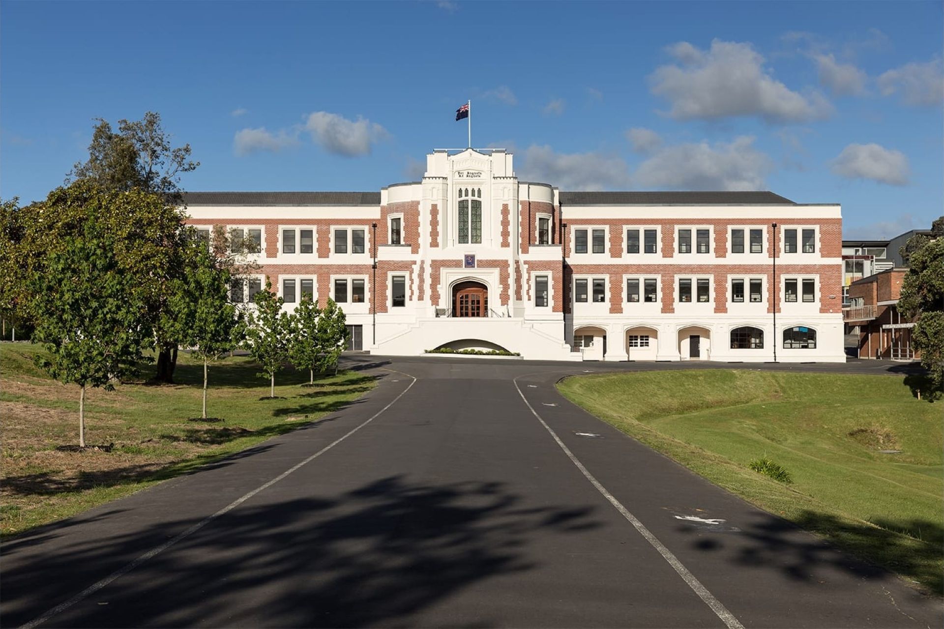 Takapuna-Grammar-Respond-Architects-1-v3.jpg