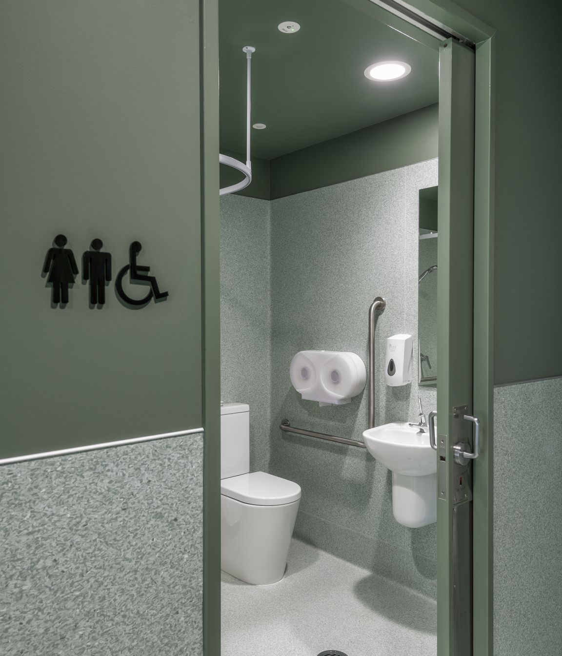 Te-ao-Marama-Rangiora-High-SchoolToiletsAnthony-Turnham10-v2.jpg