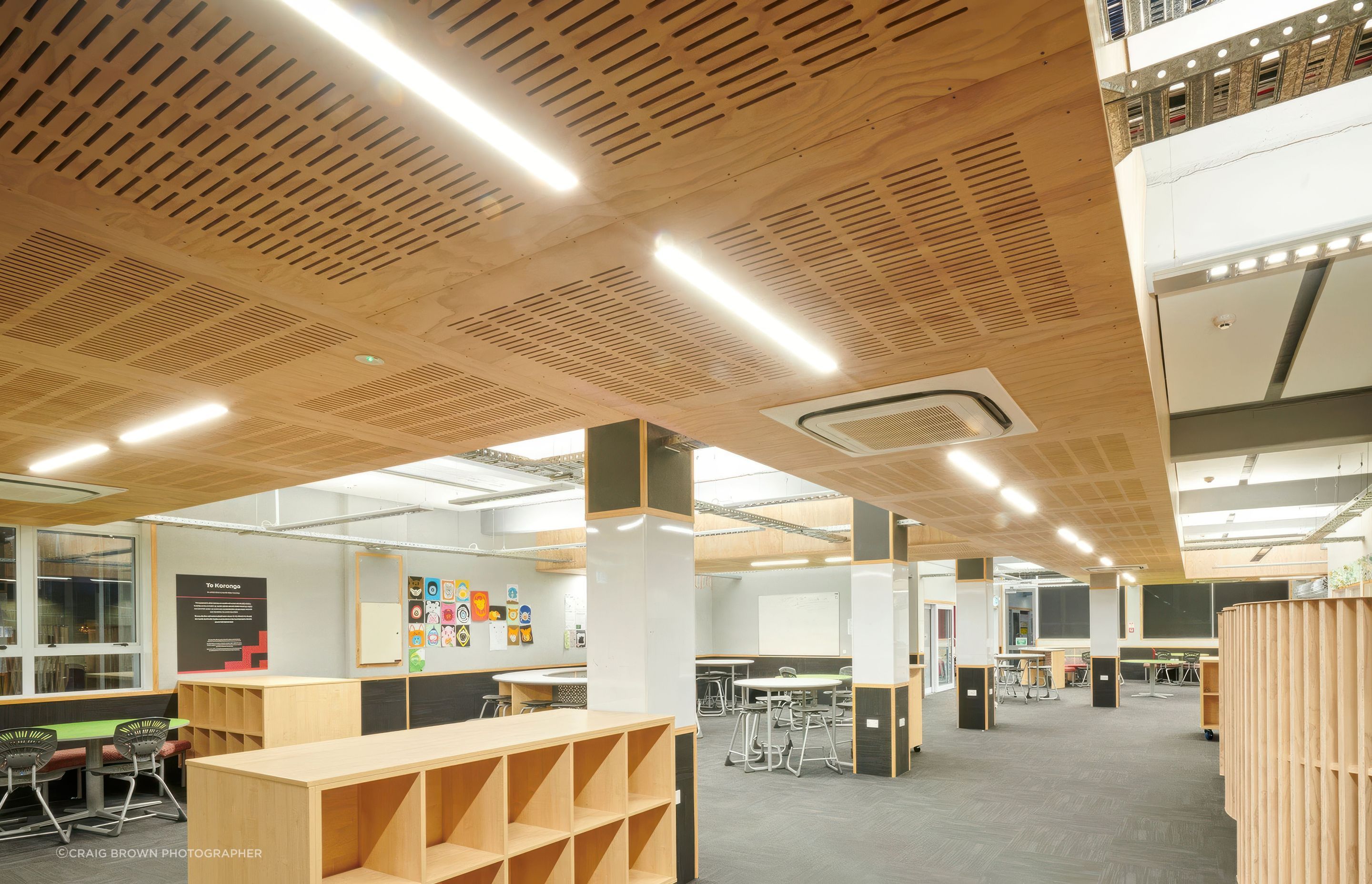 Teaching Light - The entire space is returned to the natural white 4000K light for the duration of the scheduled lesson.