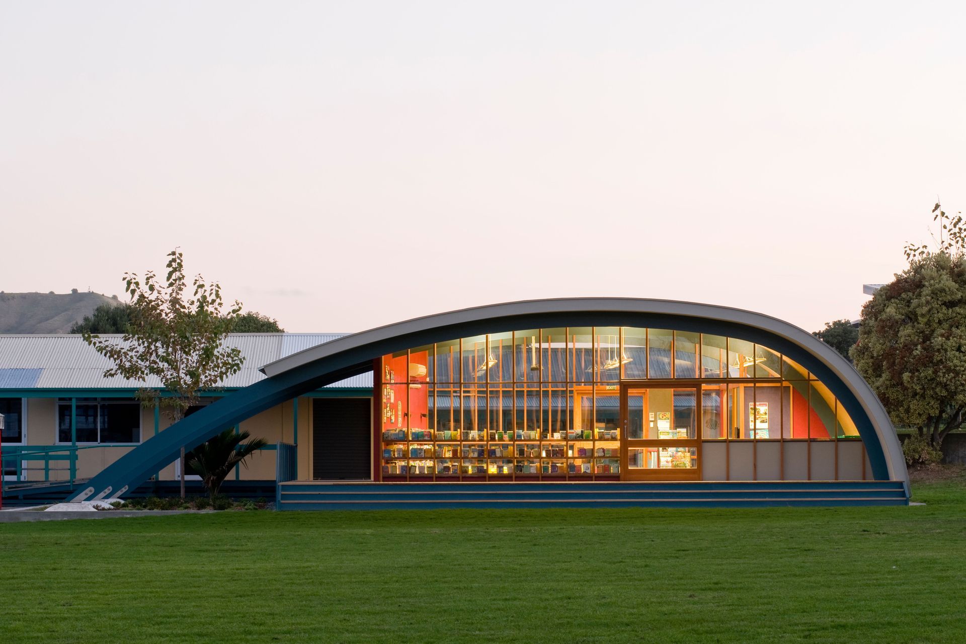 Wainui Beach School Library