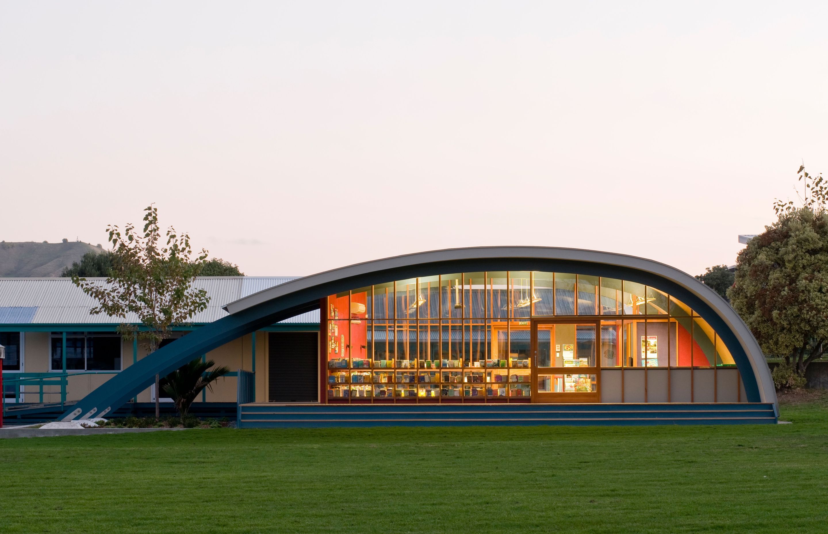 Wainui Beach School Library