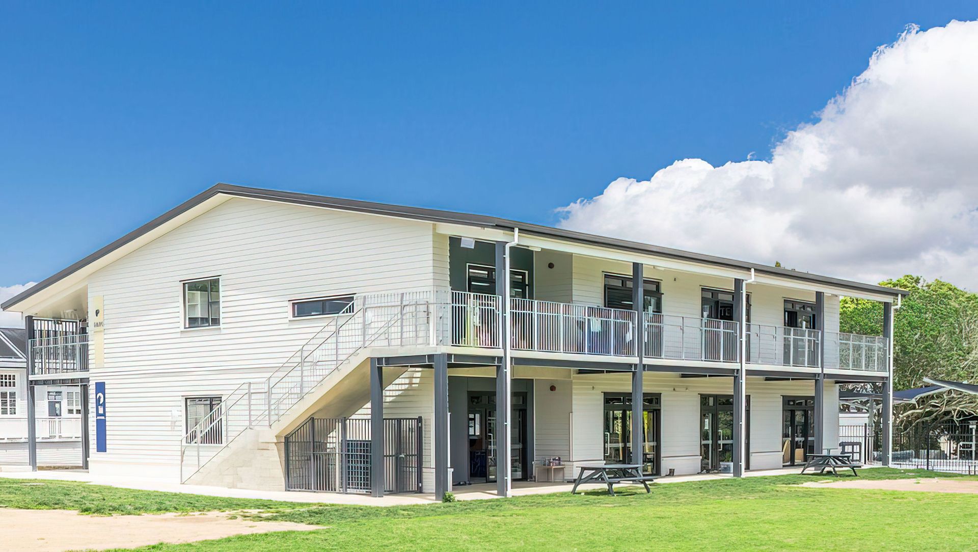 Dominion Road School, Mount Roskill banner