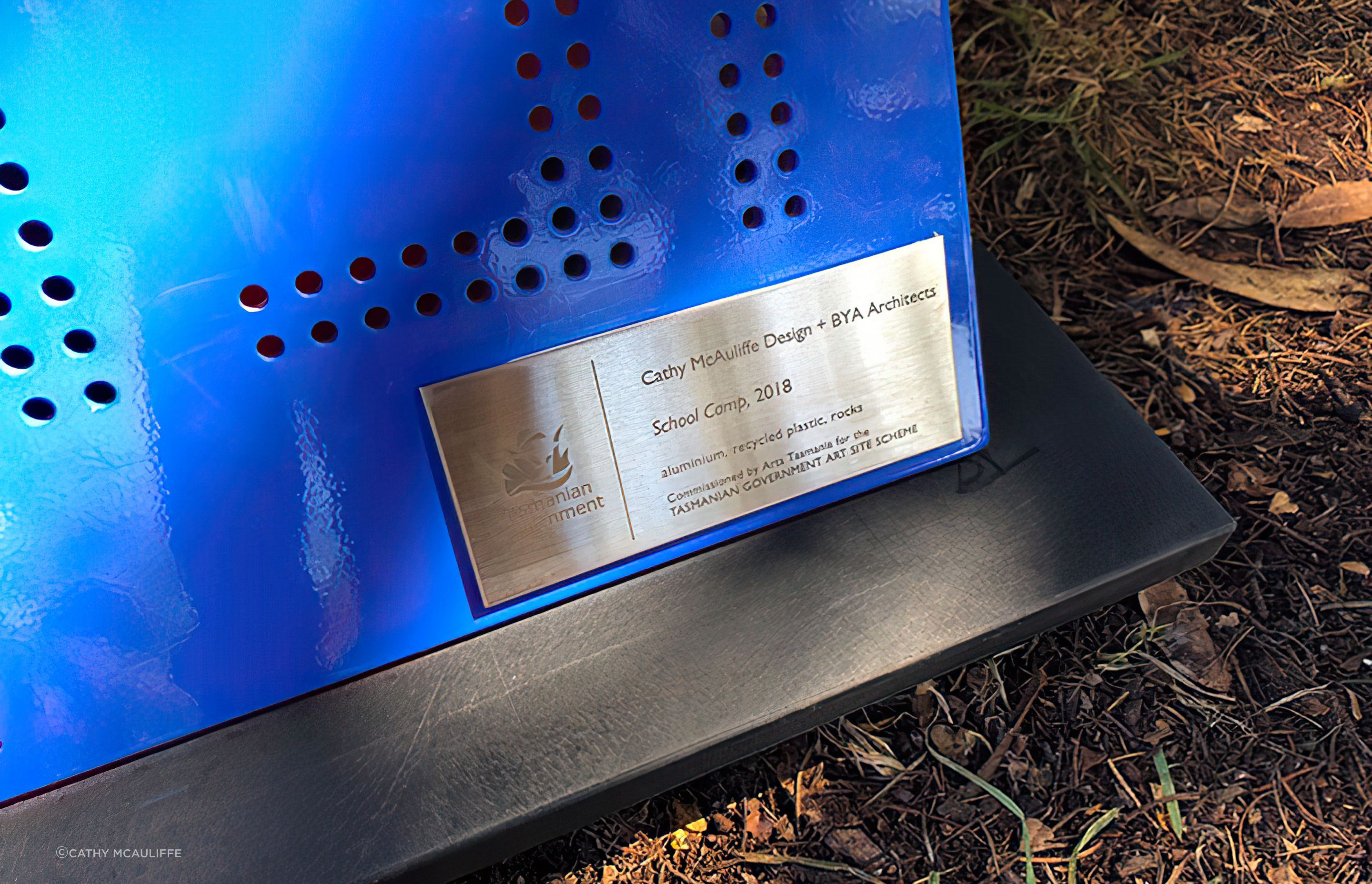 buildmedeloraine-plaque-gigapixel-standard-scale-481x.jpg