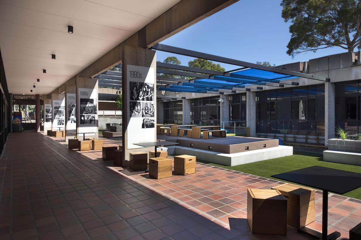 UoN Hunter Precinct Courtyard