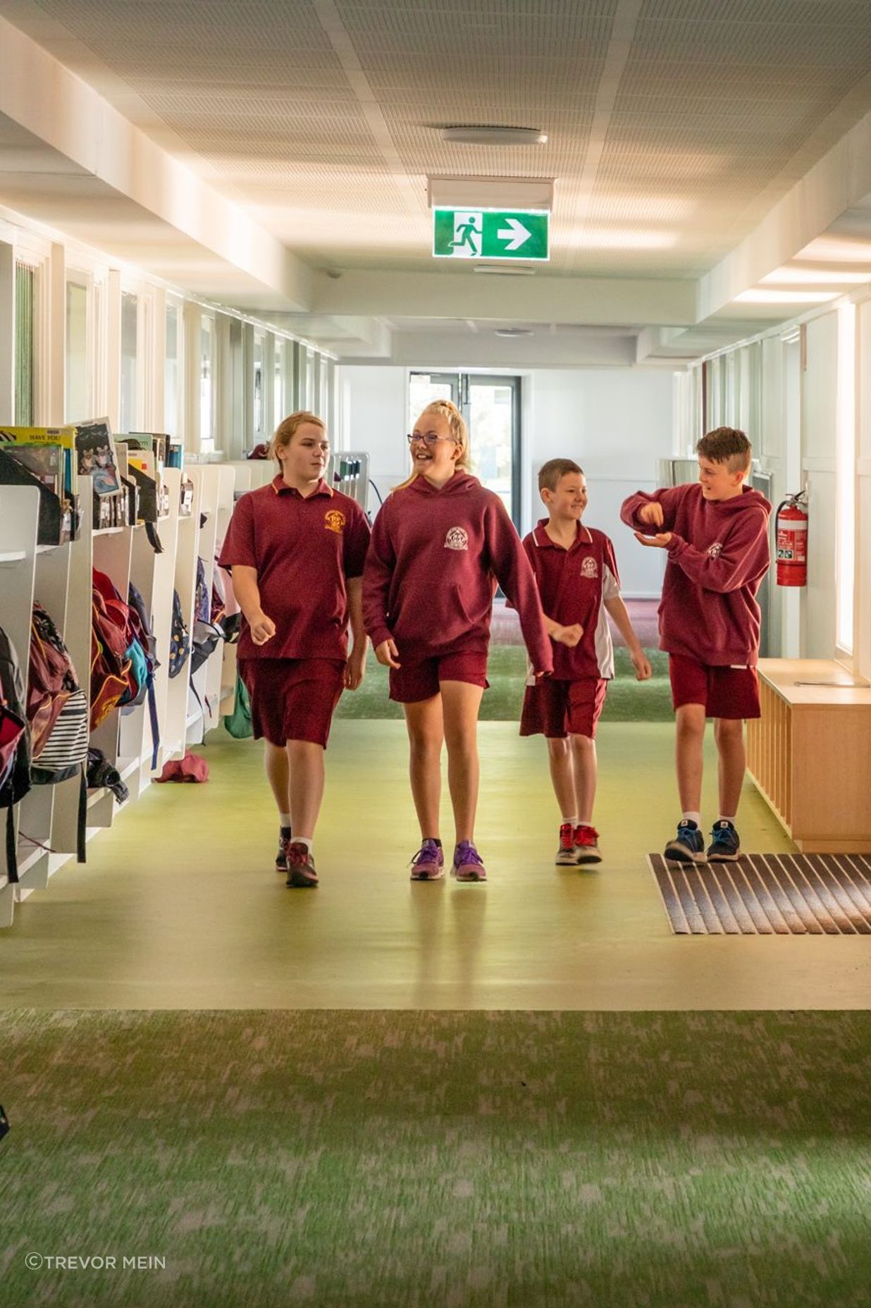 We upgraded the existing central passageway to provide more modern storage space for students