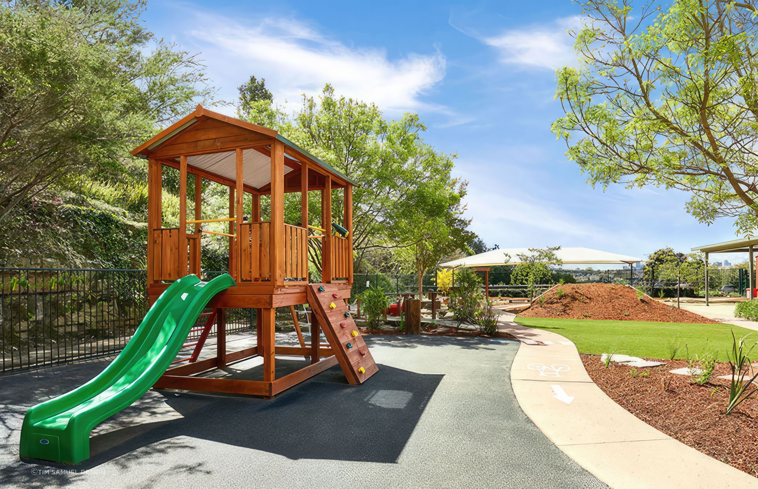 upRiversideSchool02TimSamuelDesign800x480-fix-standard-scale-400x.jpg
