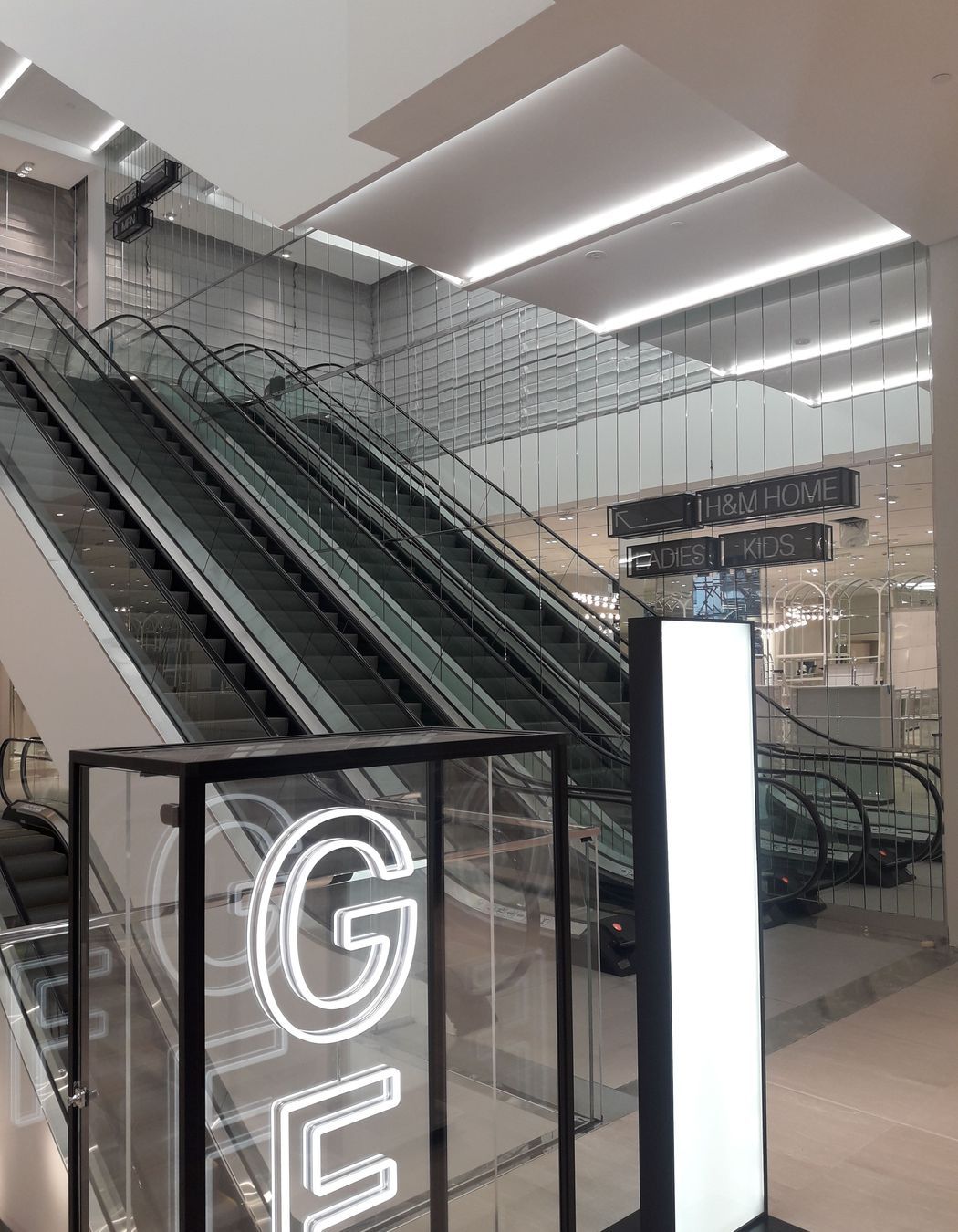H & M Commercial Bay