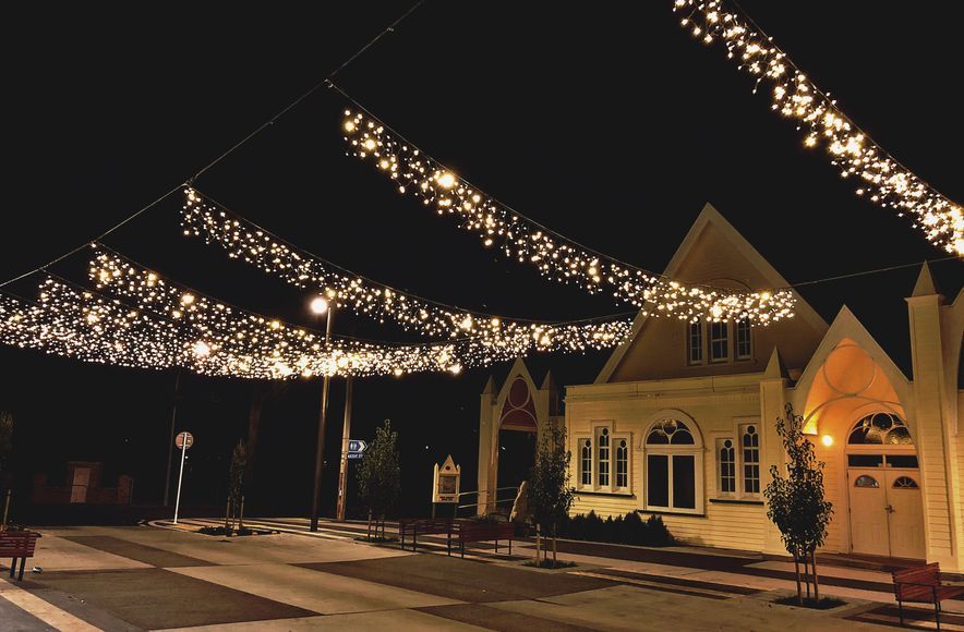 Paeroa streetscape wire catenary lighting