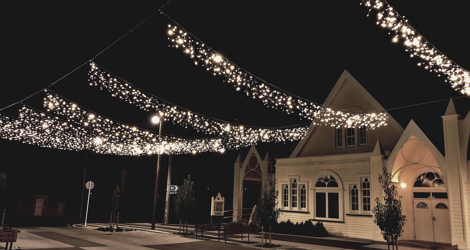 Paeroa streetscape wire catenary lighting banner