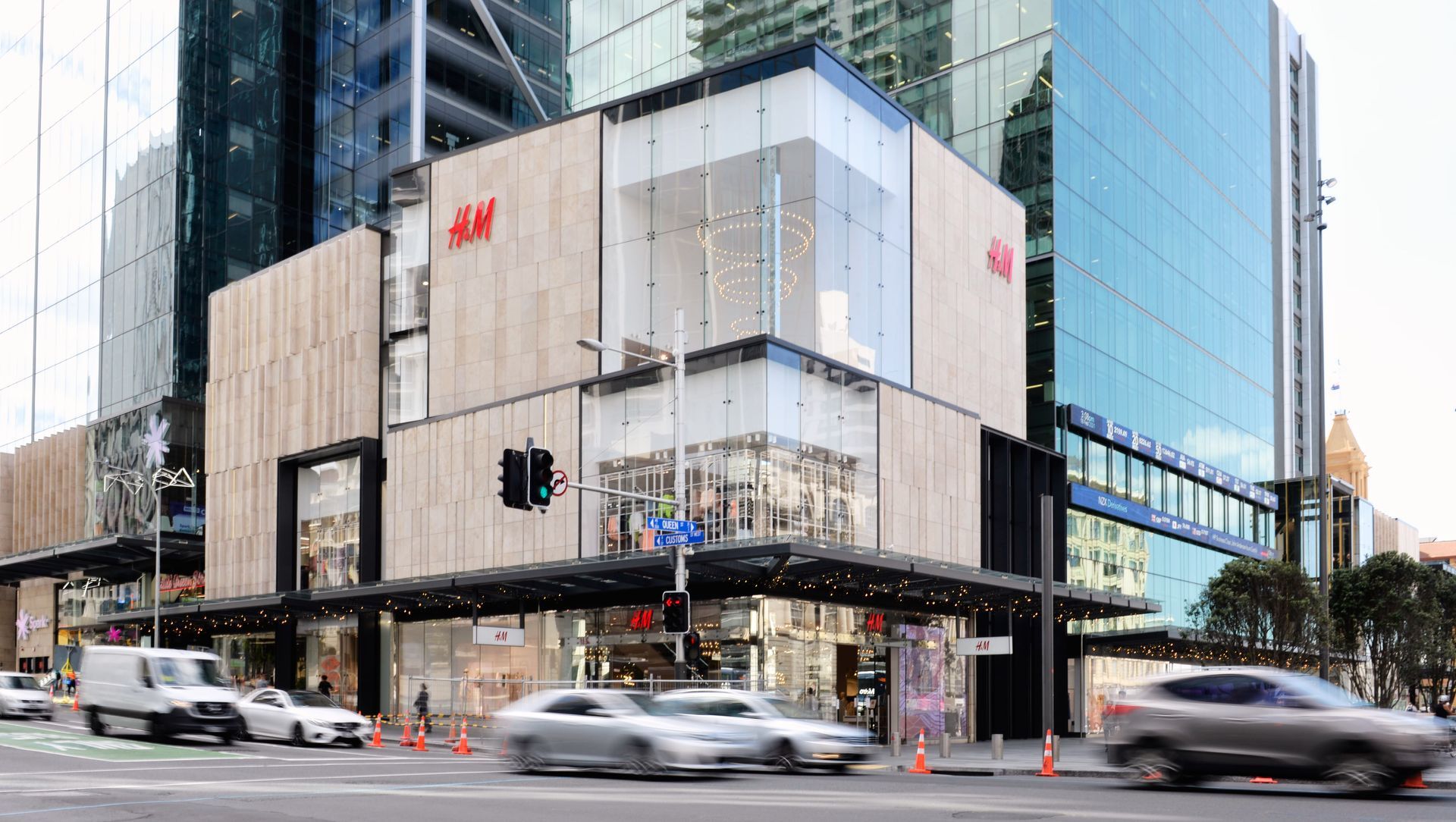 Commercial Bay | H & M  banner