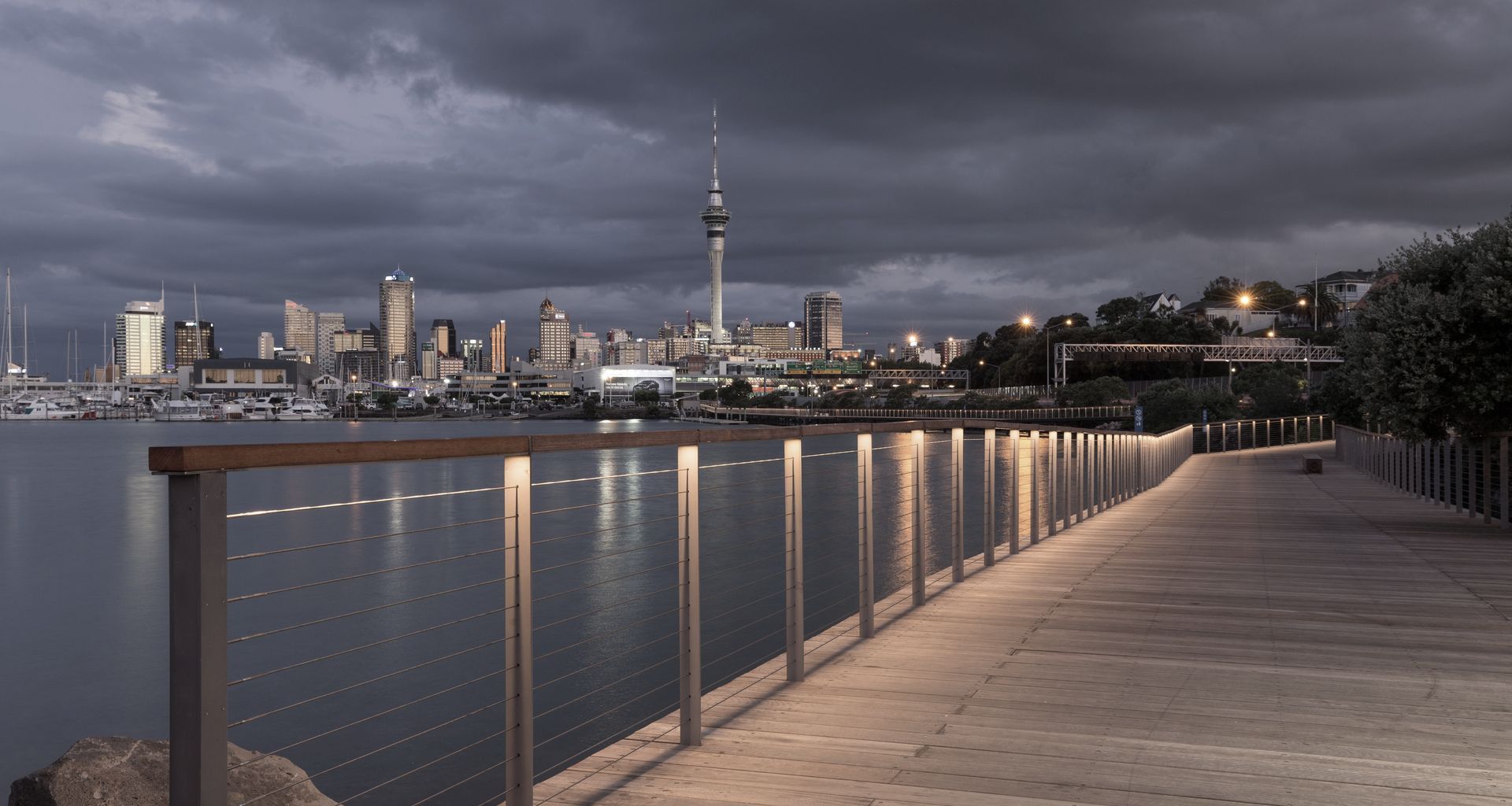 Westhaven Promenade wire balustrade infill banner