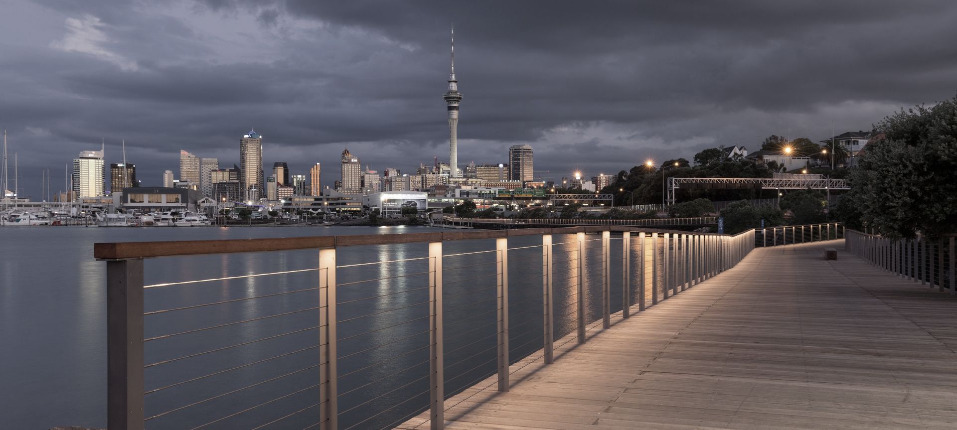 Westhaven Promenade wire balustrade infill banner