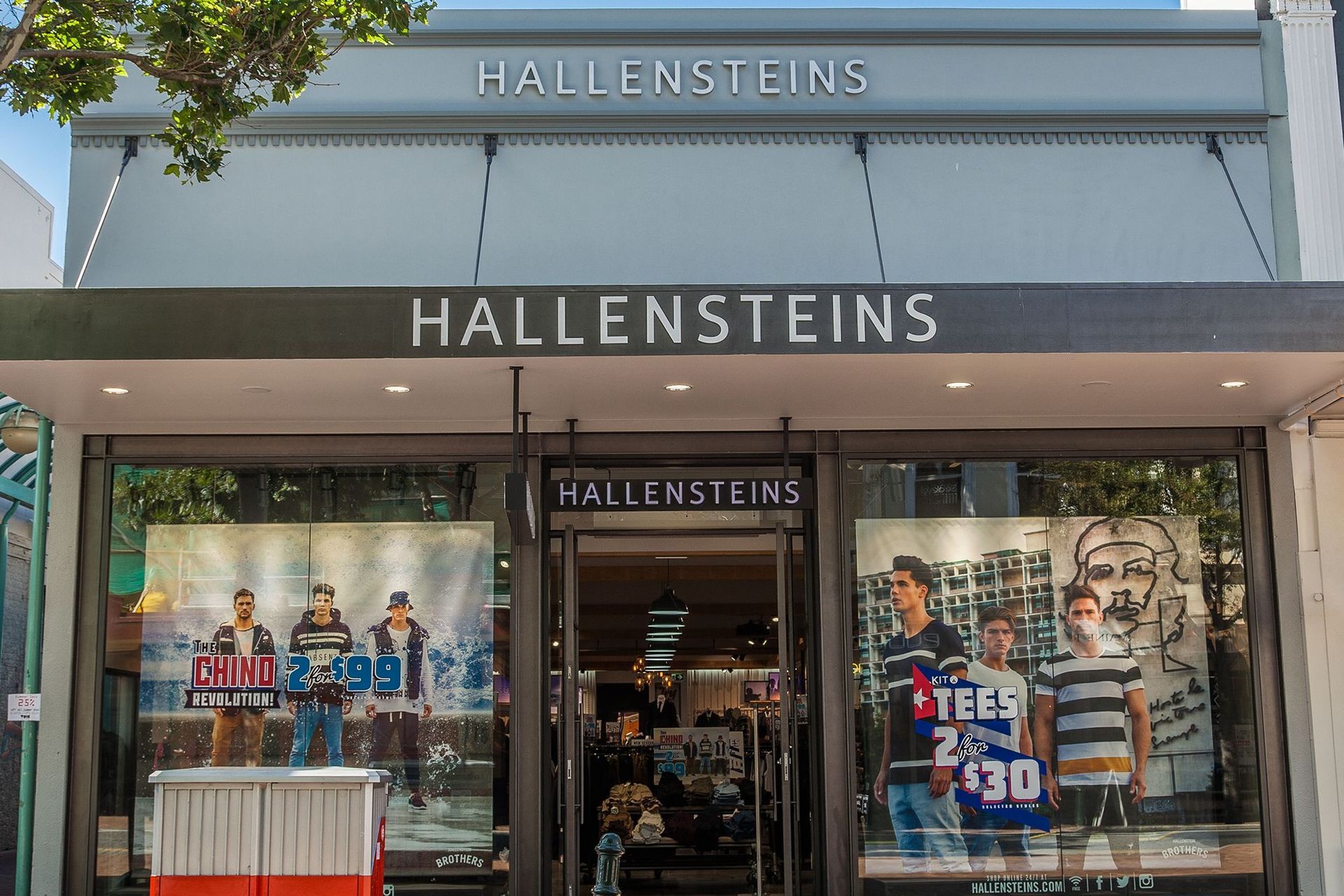Hallensteins shop fitout, Dunedin