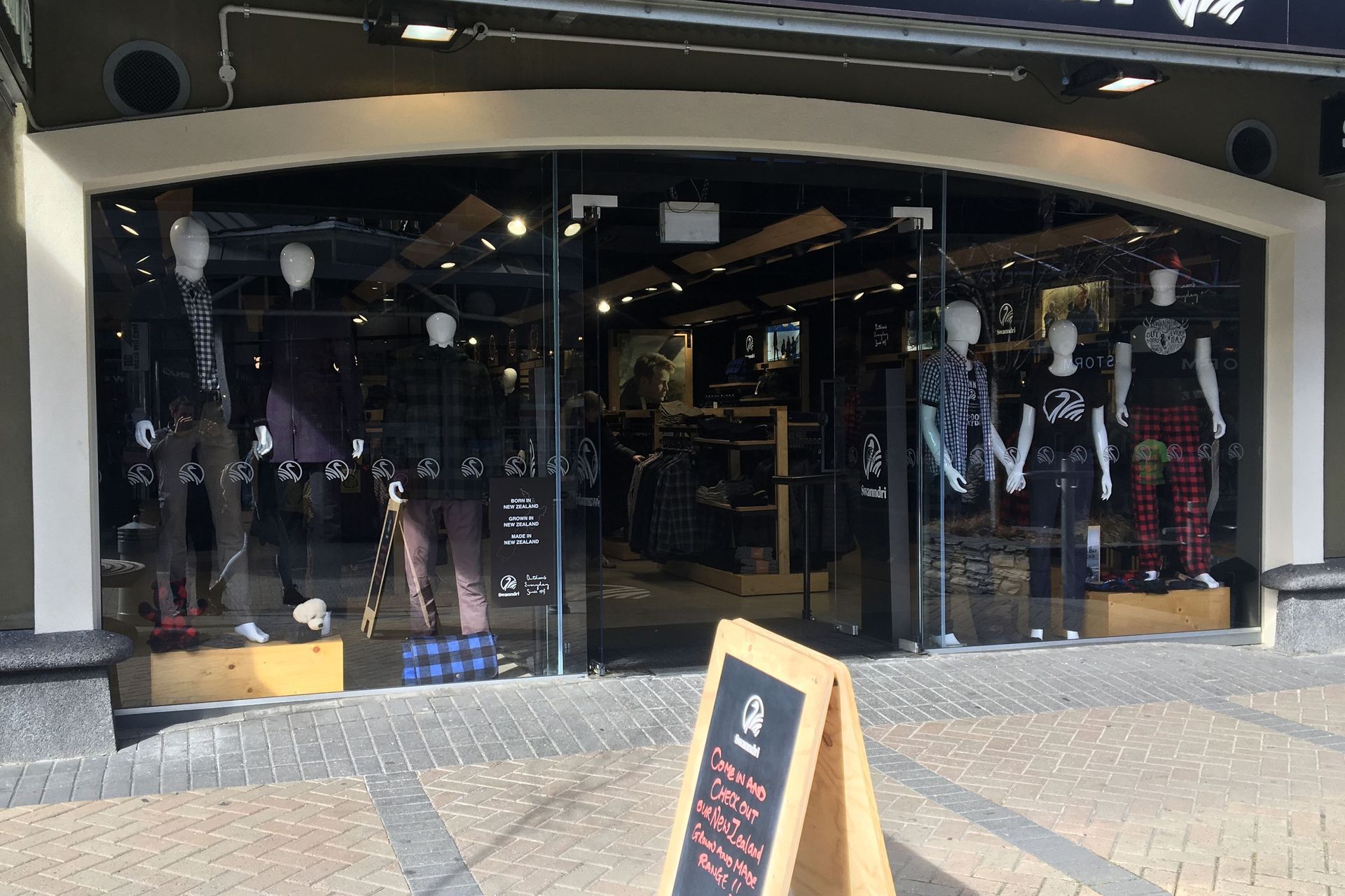 Swanndri shop fitout, Queenstown