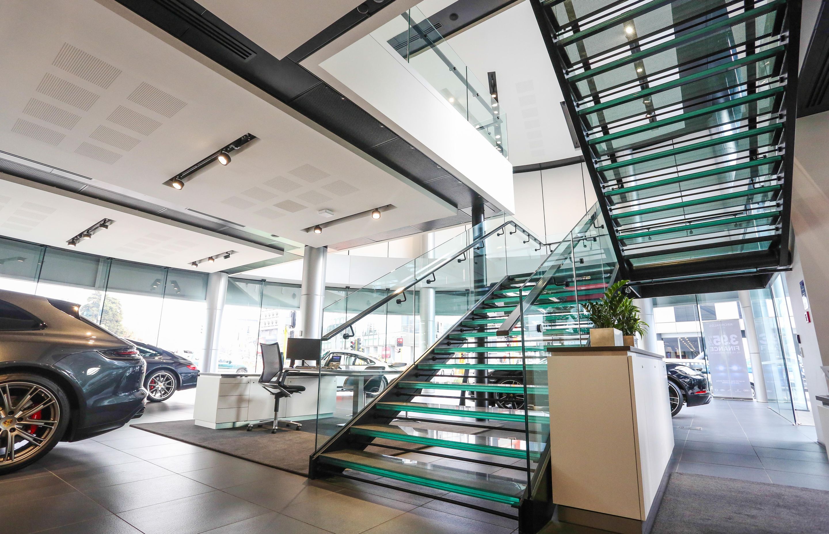 Medcar Porsche Showroom