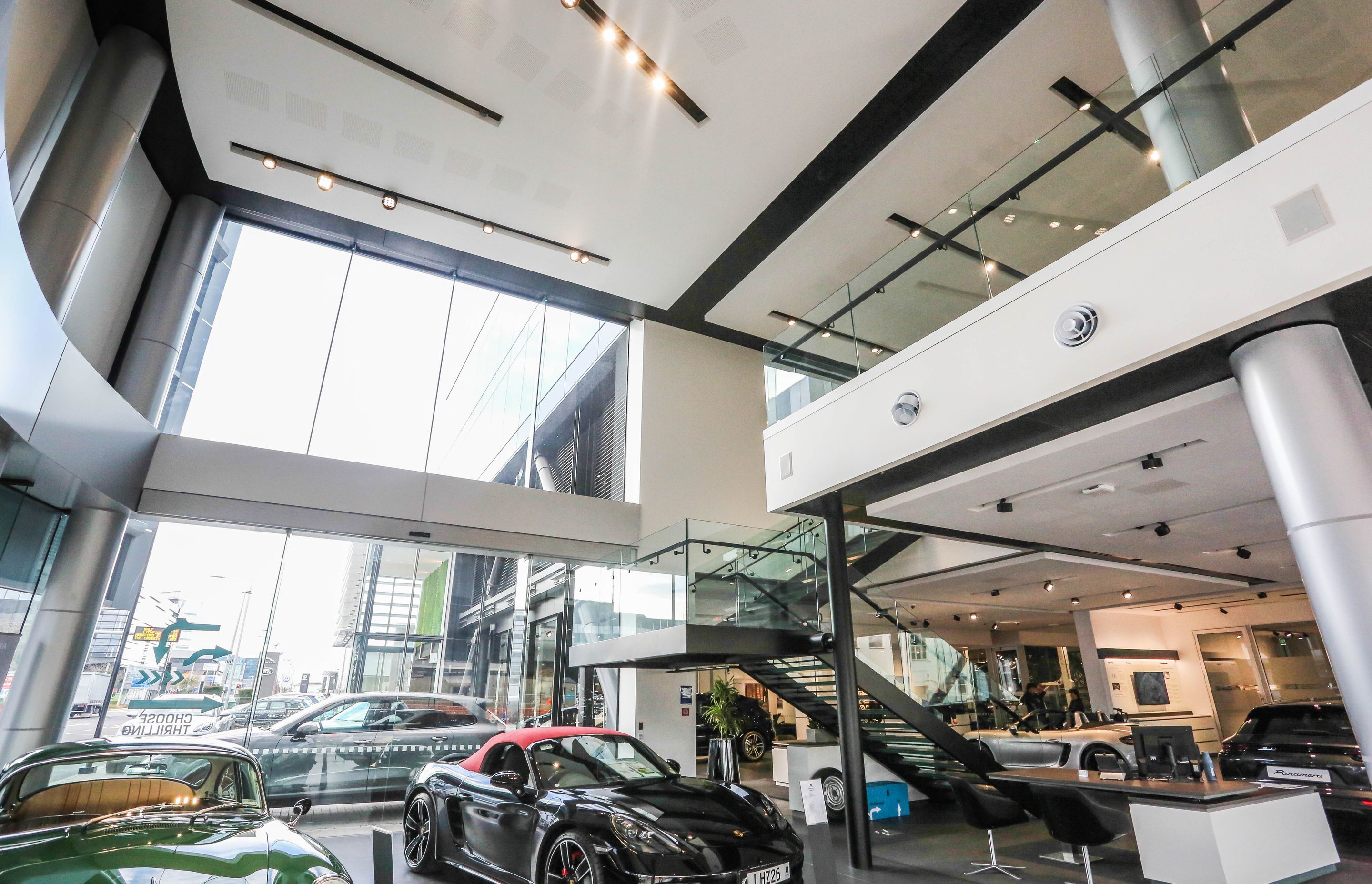 Medcar Porsche Showroom