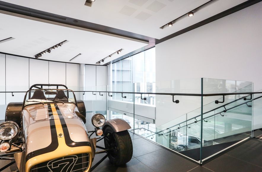 Medcar Porsche Showroom