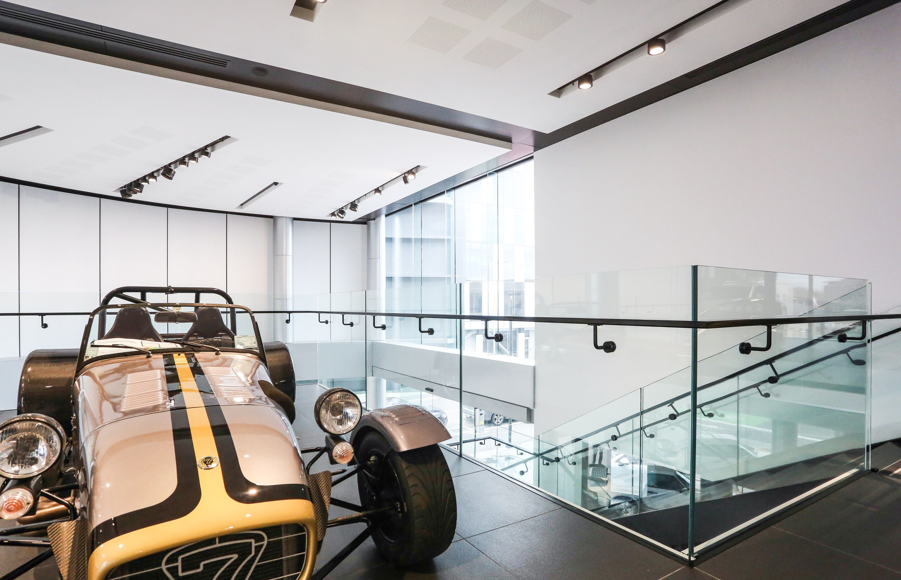 Medcar Porsche Showroom