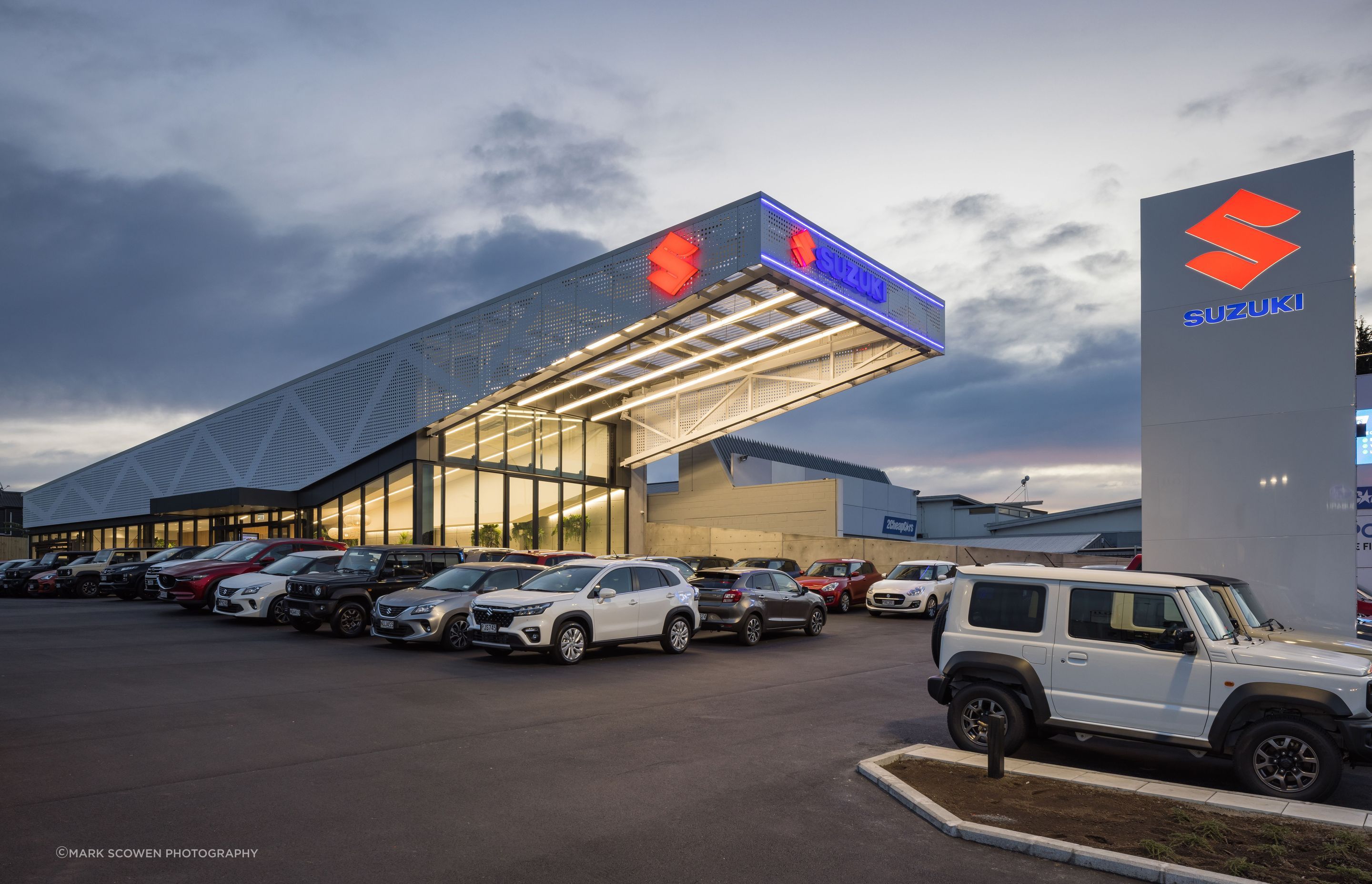 Commercial-Building-Suzuki-02-v3.jpg