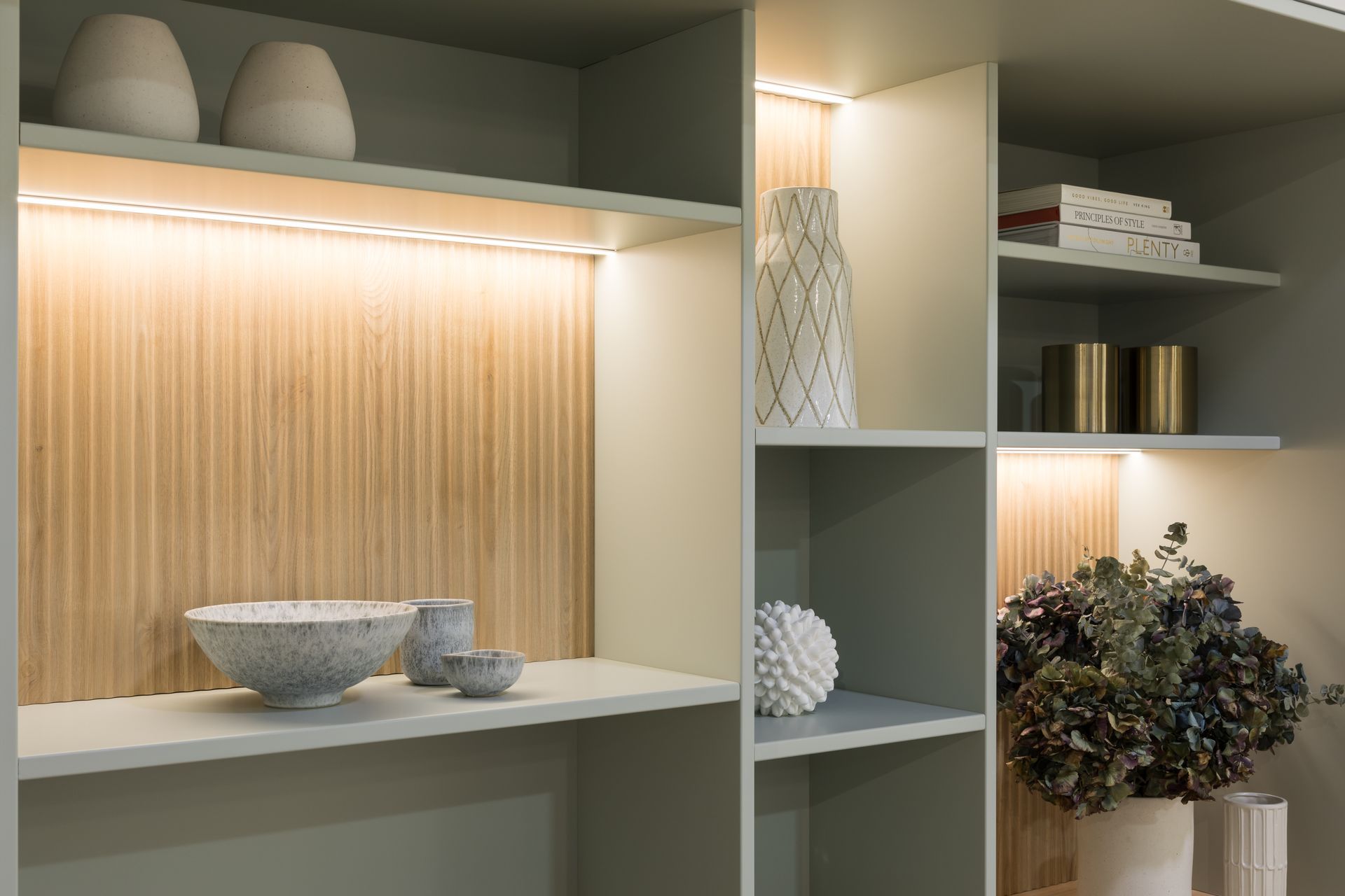 Prague profile in Ranfurly Oak - Raw & Pistachio - Matt inserts. Dezignatek Showroom, Home Ideas Centre Auckland