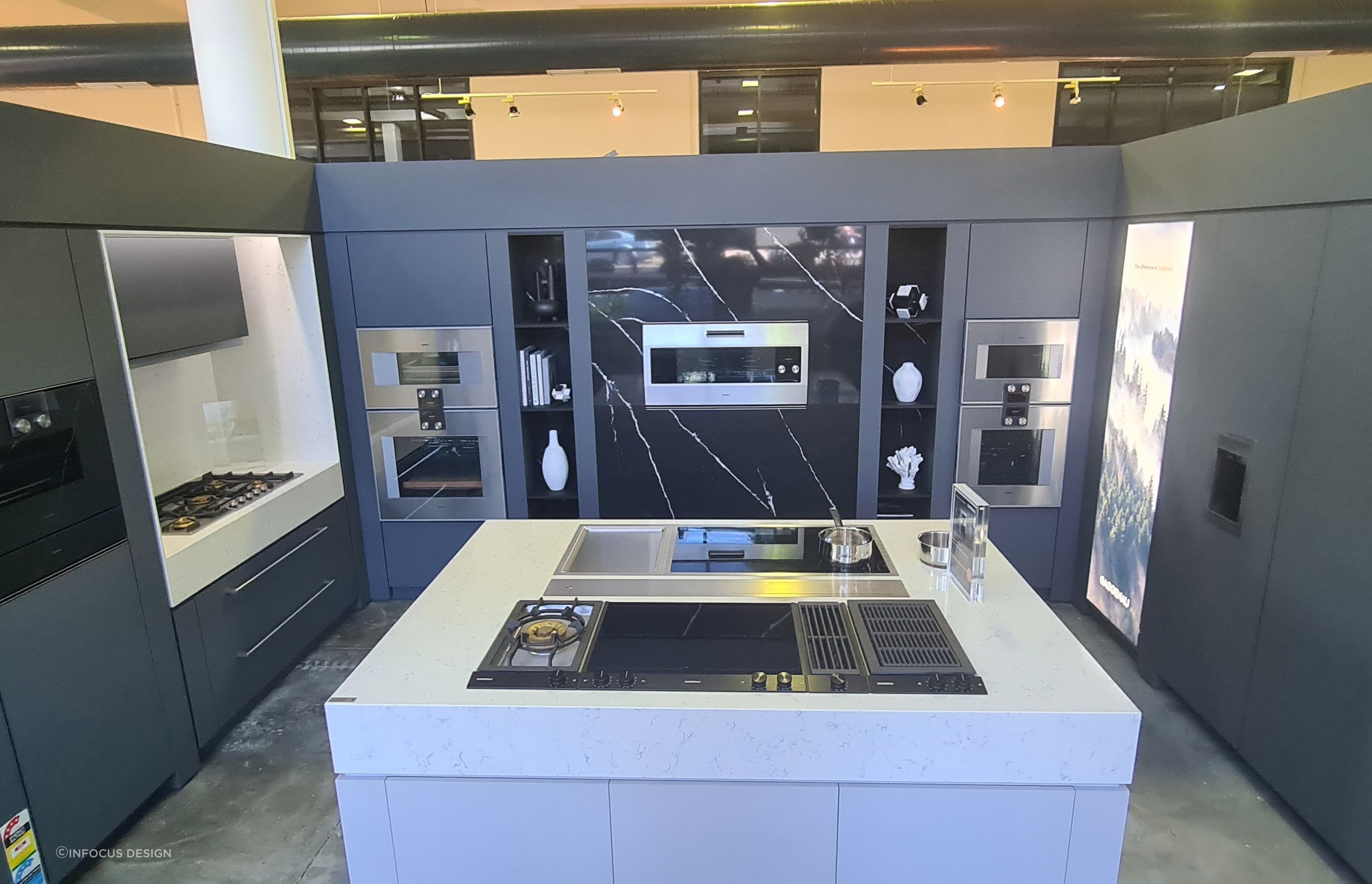 Gaggeneau-Display-Winnings-Brookvale-Fenix-Grigio-Bromo-3-v7.jpg