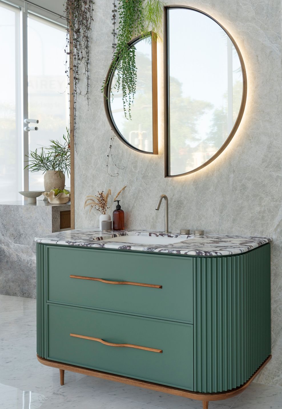 LUX-Showroom32-ap-compressed.jpg
