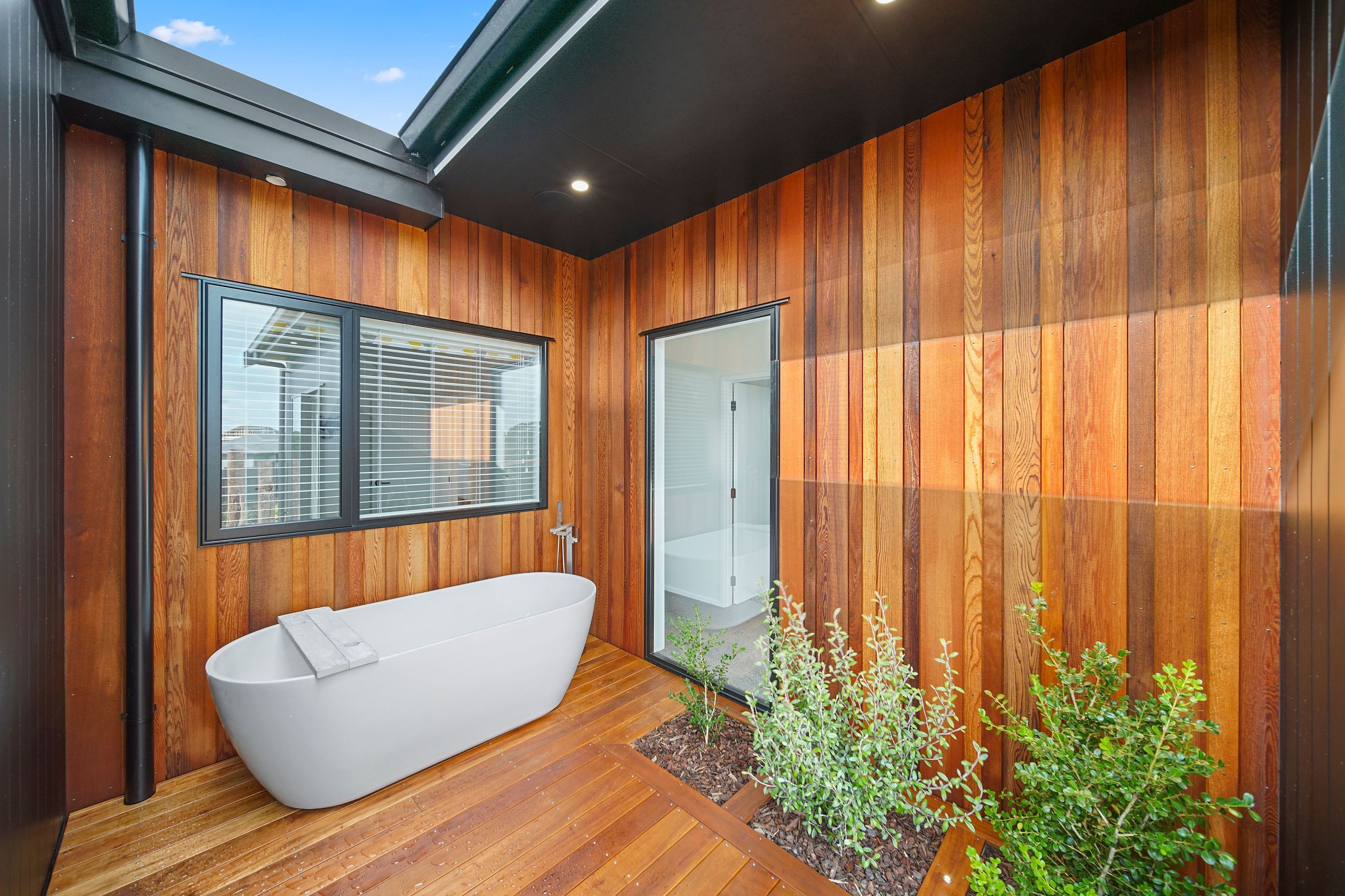 Show home outdoor bath