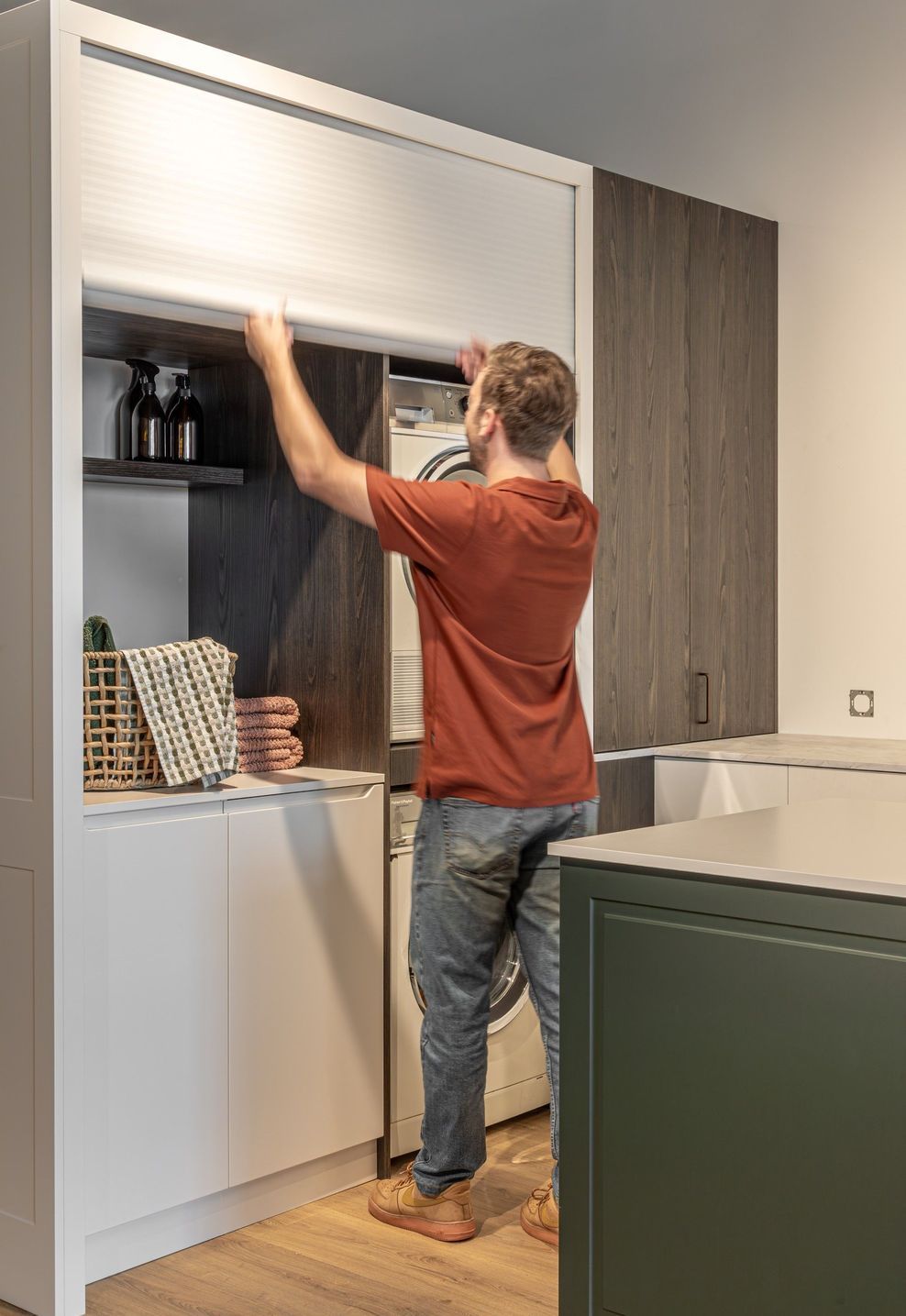 Sage-Doors-laundry-roller-door-Opticoat-Vanilla-Cupcake-Feather-White-Timbalook-Rangitoto-15-1920-v2.jpg