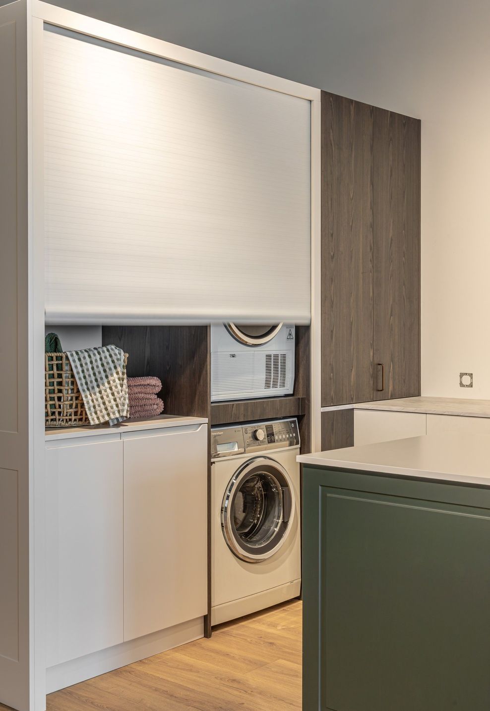 Sage-Doors-laundry-roller-door-Opticoat-Vanilla-Cupcake-Feather-White-Timbalook-Rangitoto-21-1920-v2.jpg