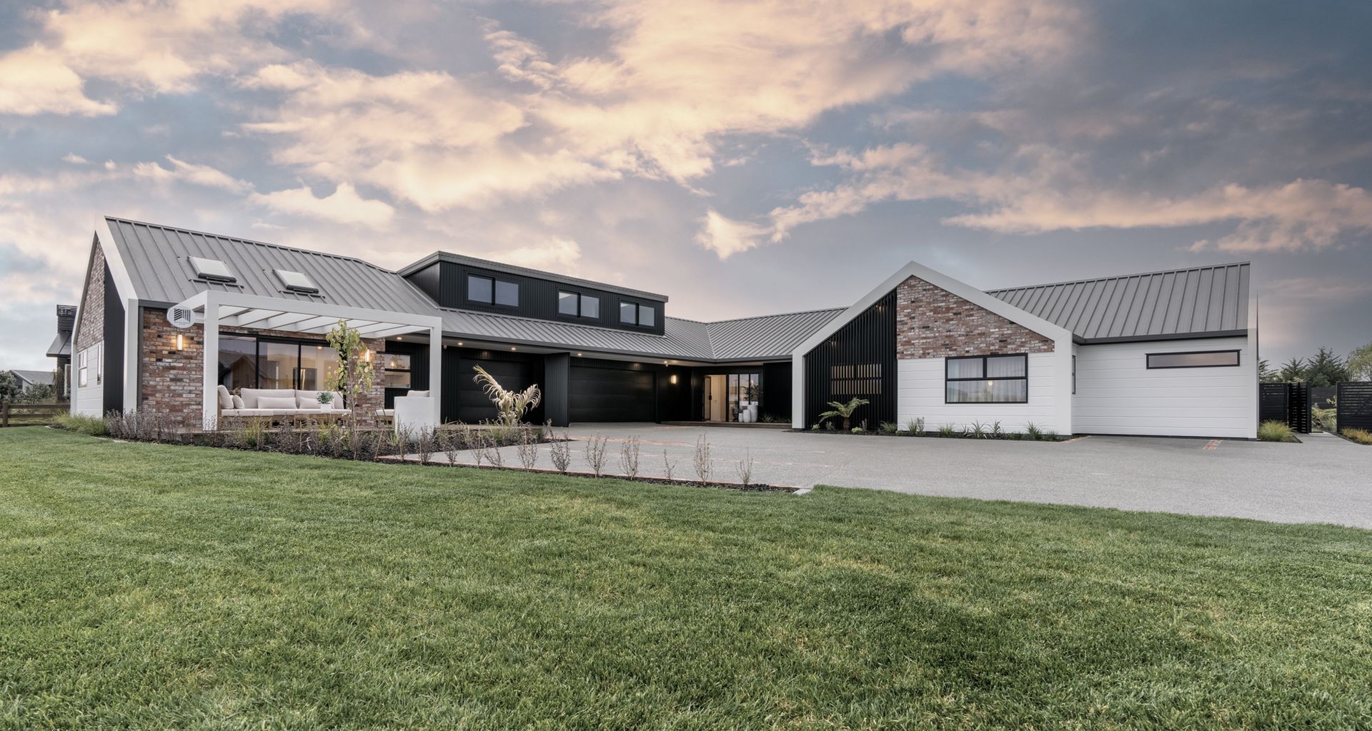 White Wood Homes Showhome - Cambridge banner