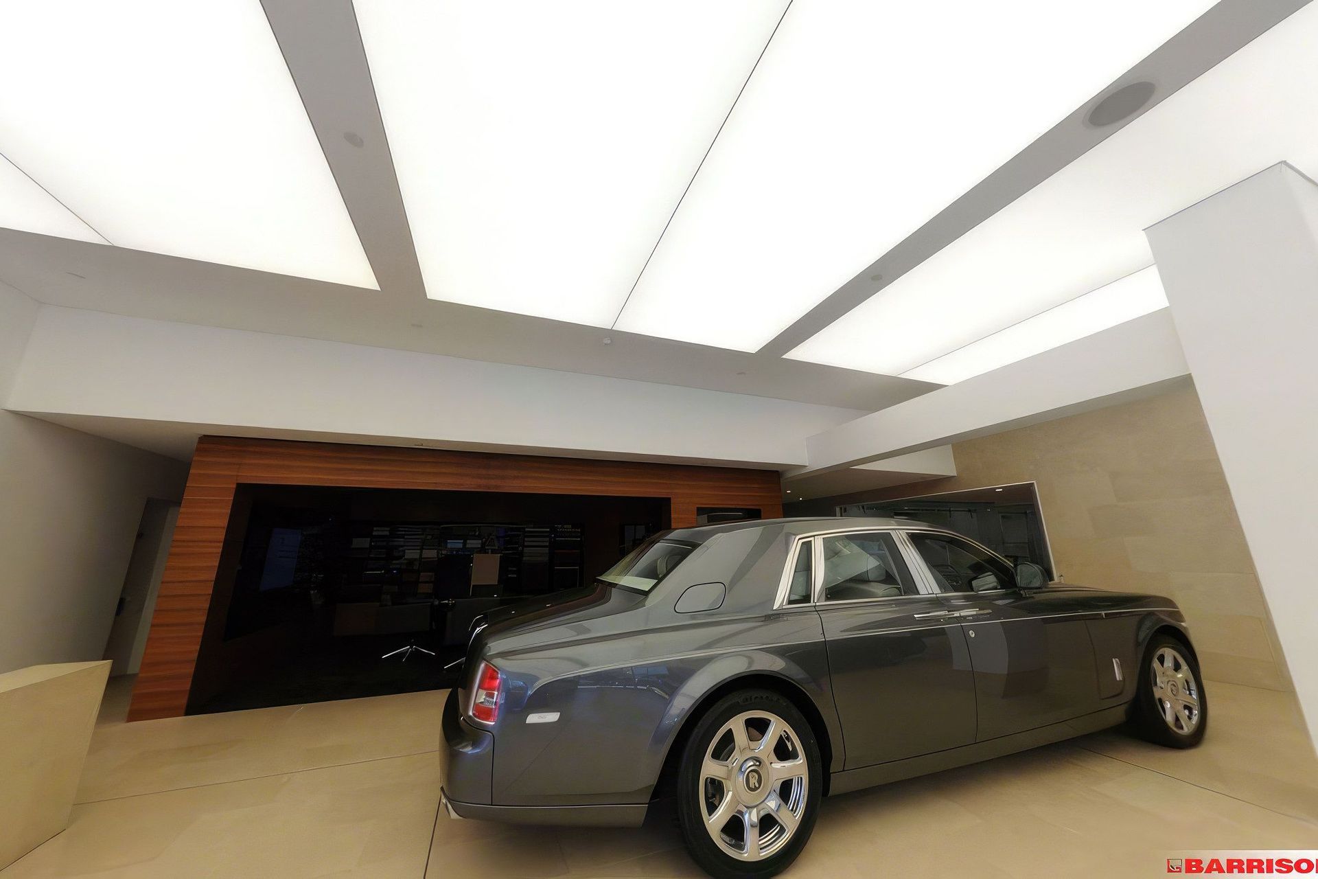 rolls-royce-sydney-1-standard-scale-200x.jpg